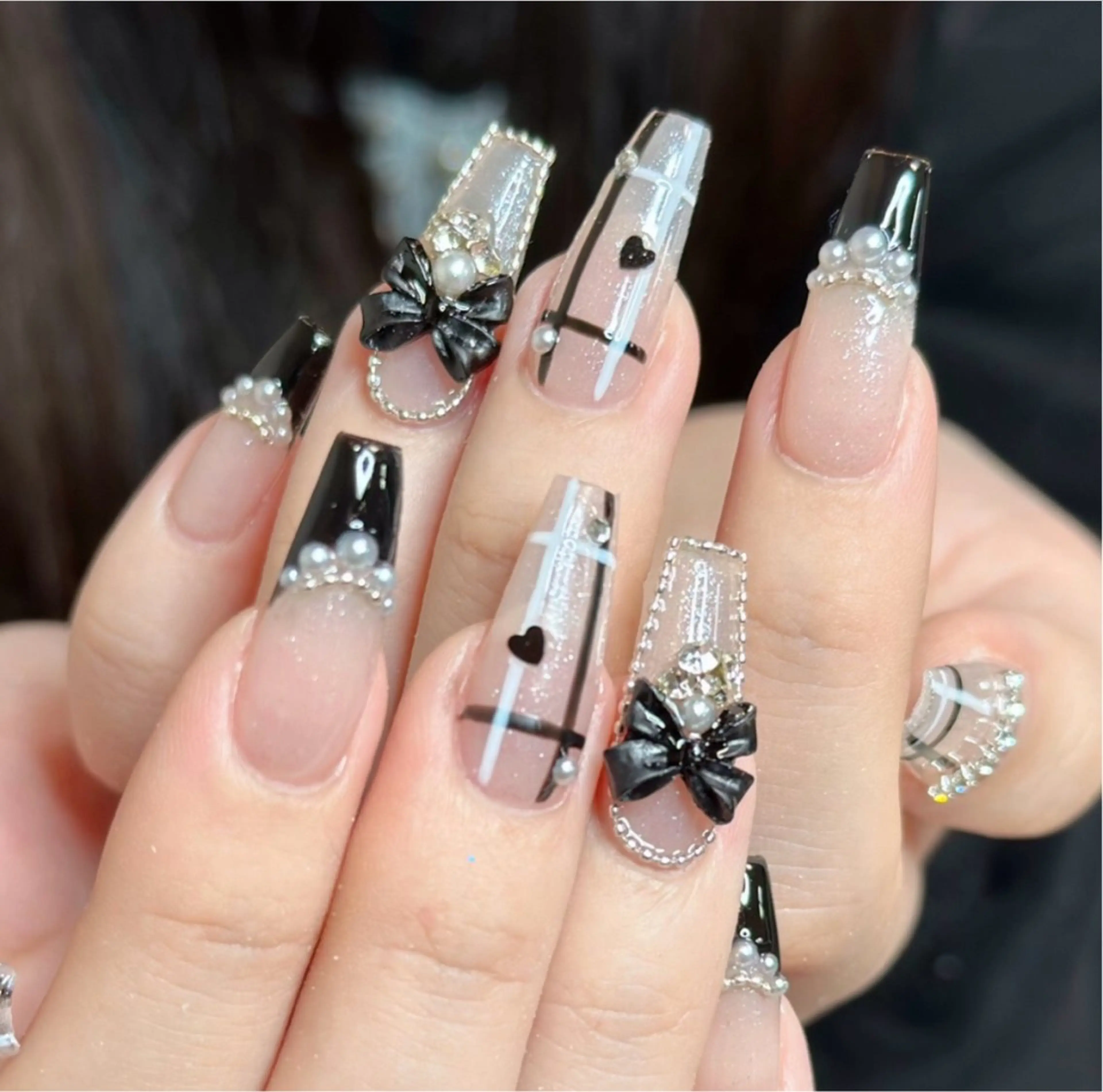 ネイル 長さ出し グラデーション キラキラネイル 韓国ネイル ラメ(グリッター) ハンドネイル ハンドケア Chisa Nail Studio所属・チ サのネイルデザイン