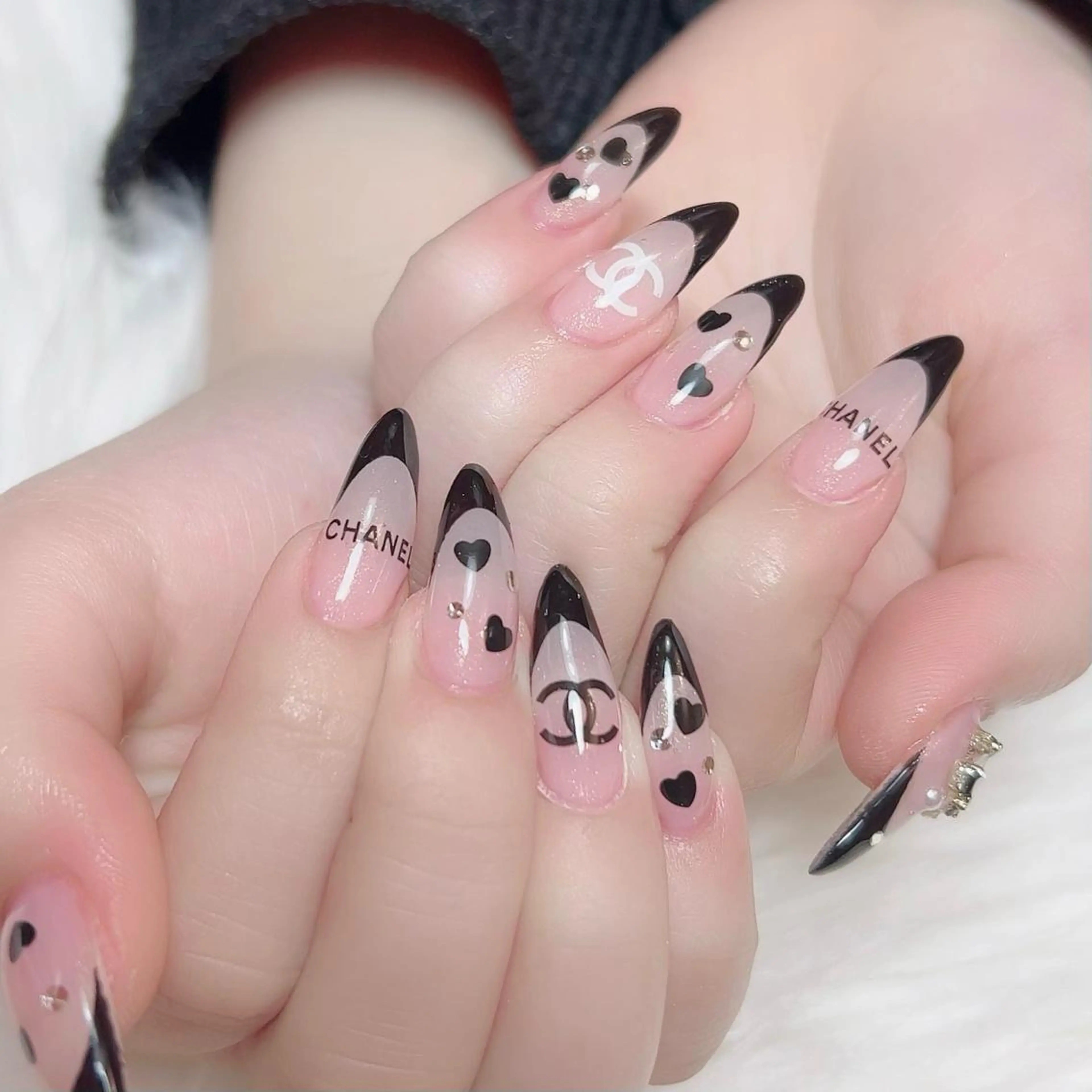 ネイル ハンドネイル Private Nail Salon　EM所属・Nail salon EM（エム）千葉のネイルデザイン