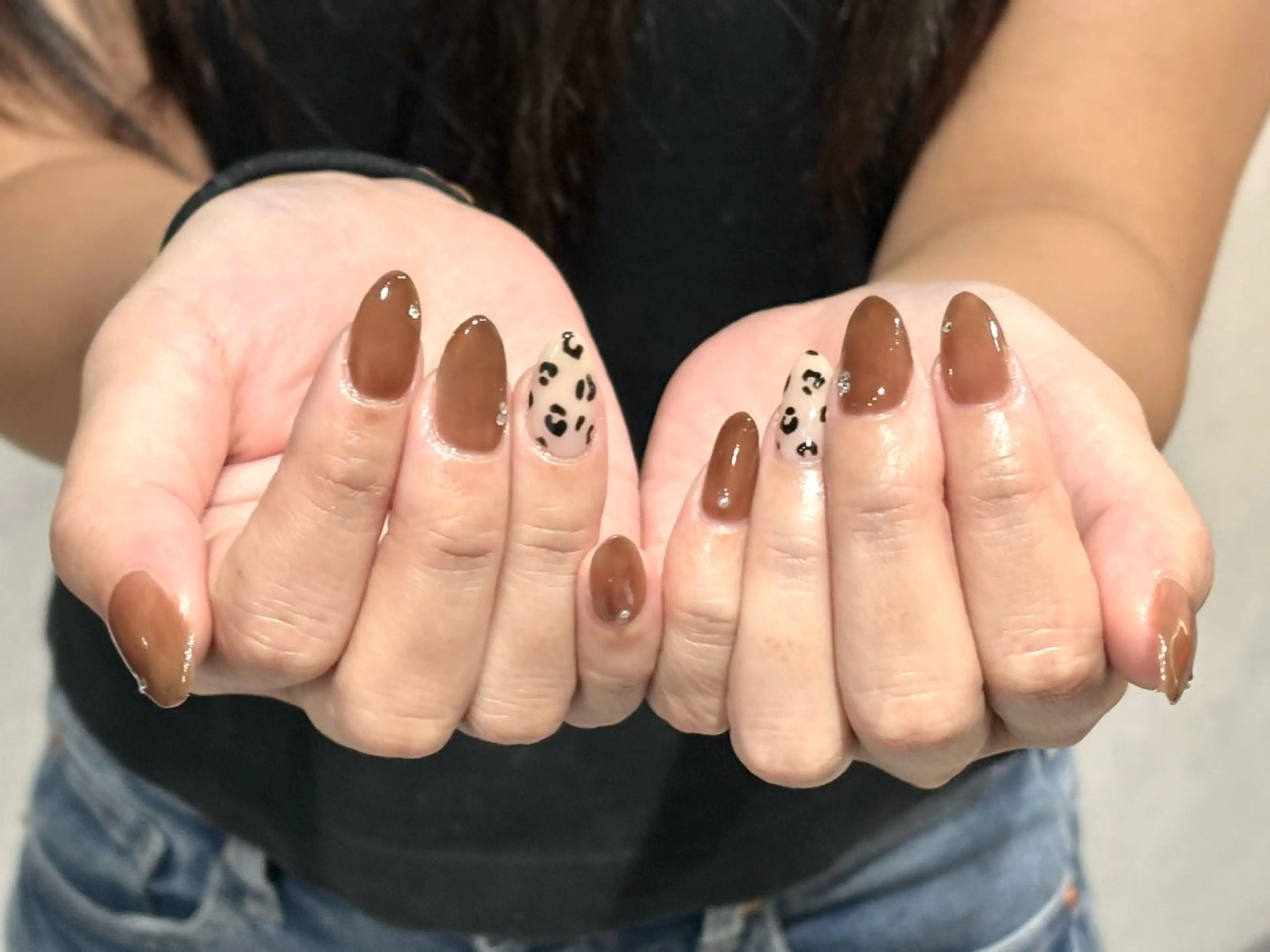 ネイル アートネイル ブラウン 持ち込み neo.nail柏 Mutsumiのネイルデザイン
