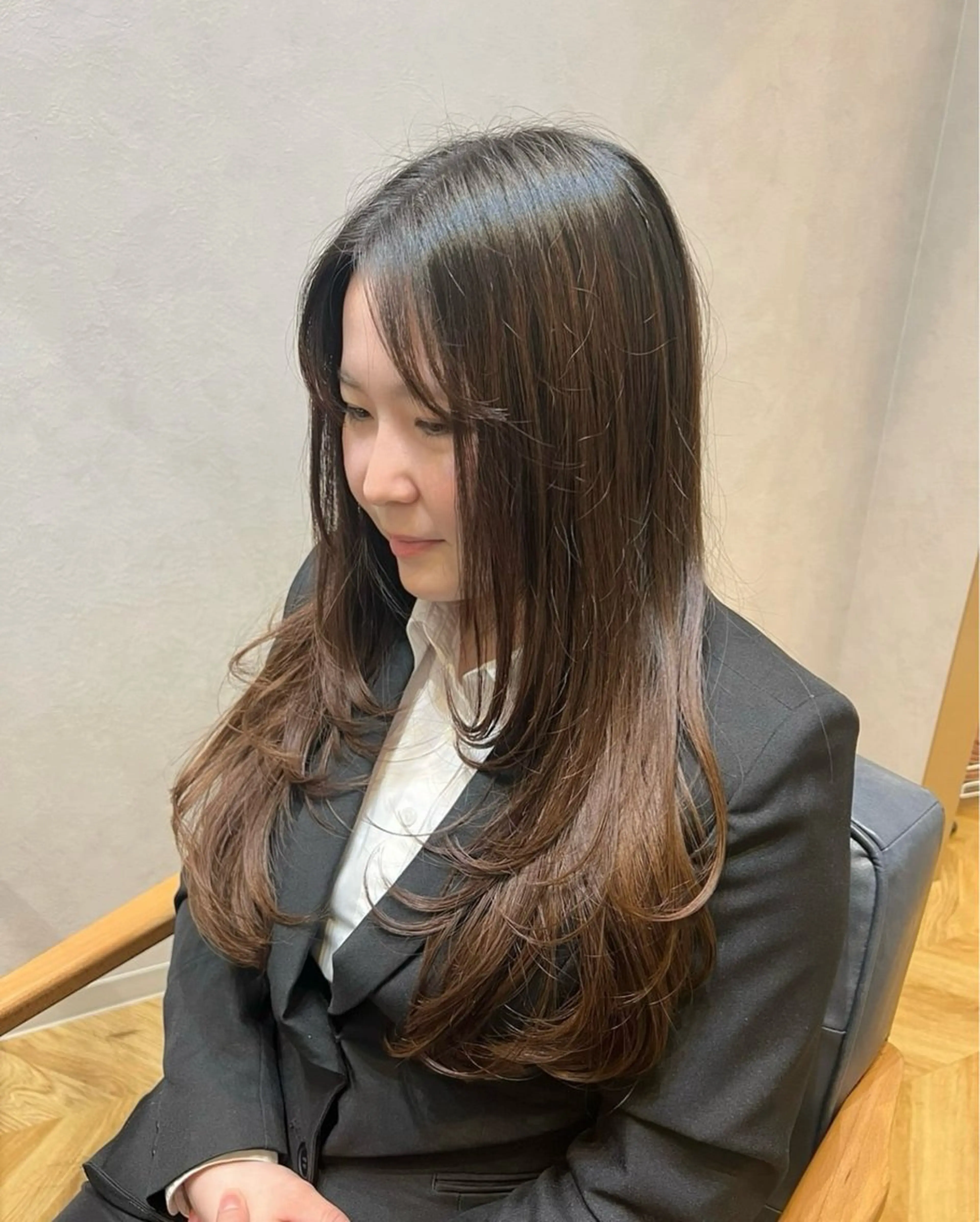 ロング カット 濱野 梨奈のヘアスタイル