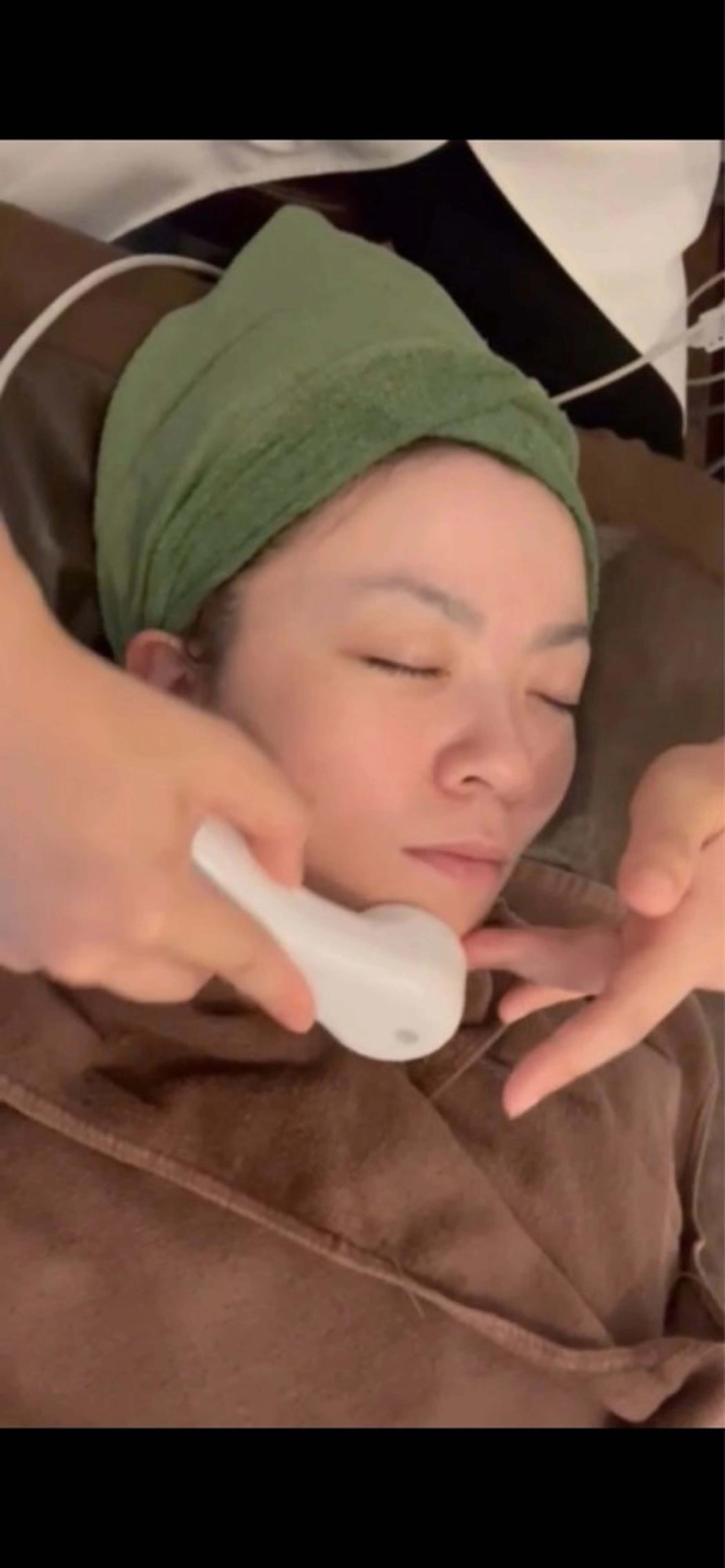 【超音波で美容液をグングン導入】エイジングケアの写真