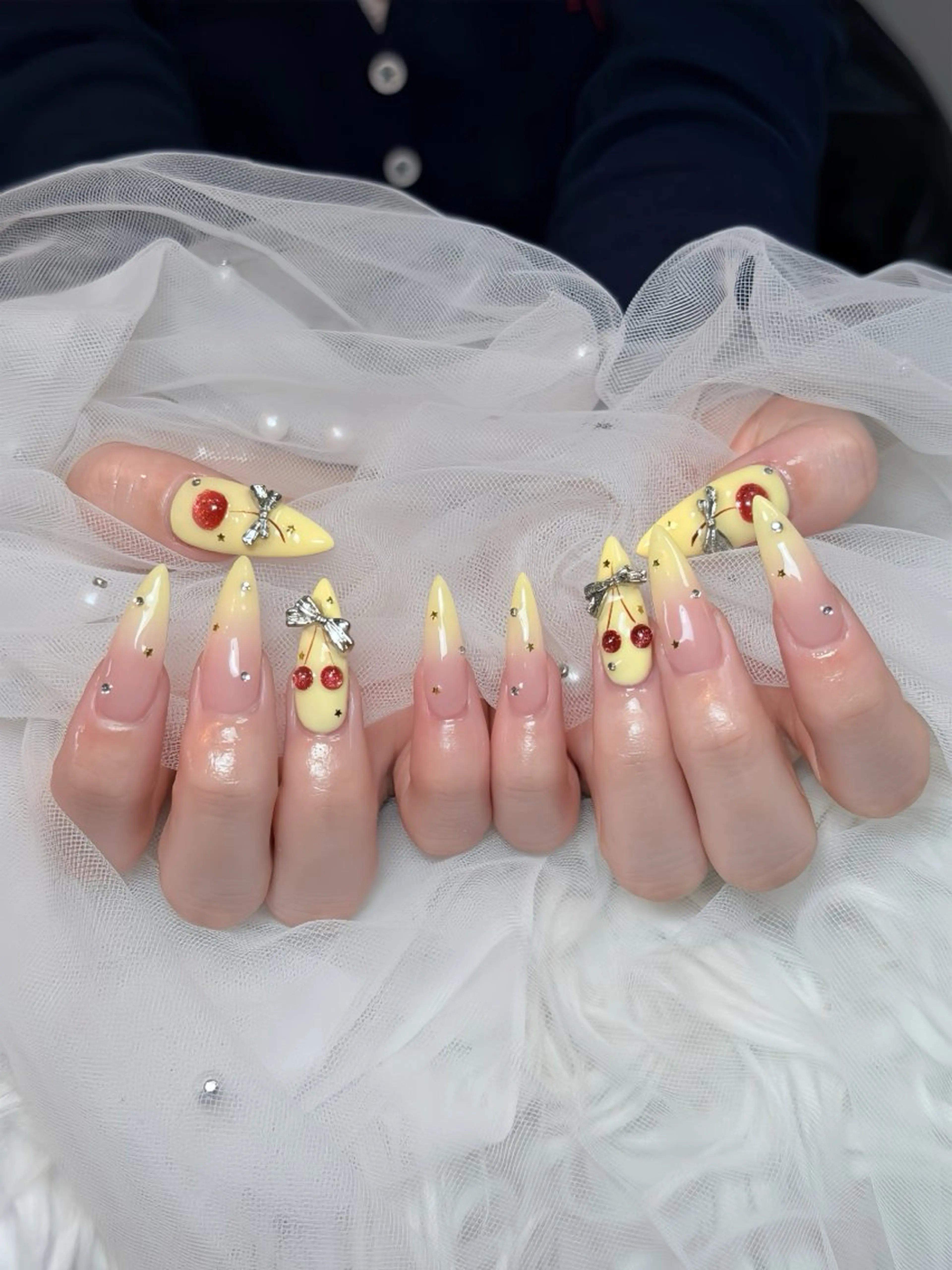 ネイル オーロラネイル ボルドー ブラウン 氷ネイル・うるうるネイル キラキラネイル ハンドネイル Julli ジュリのネイルデザイン