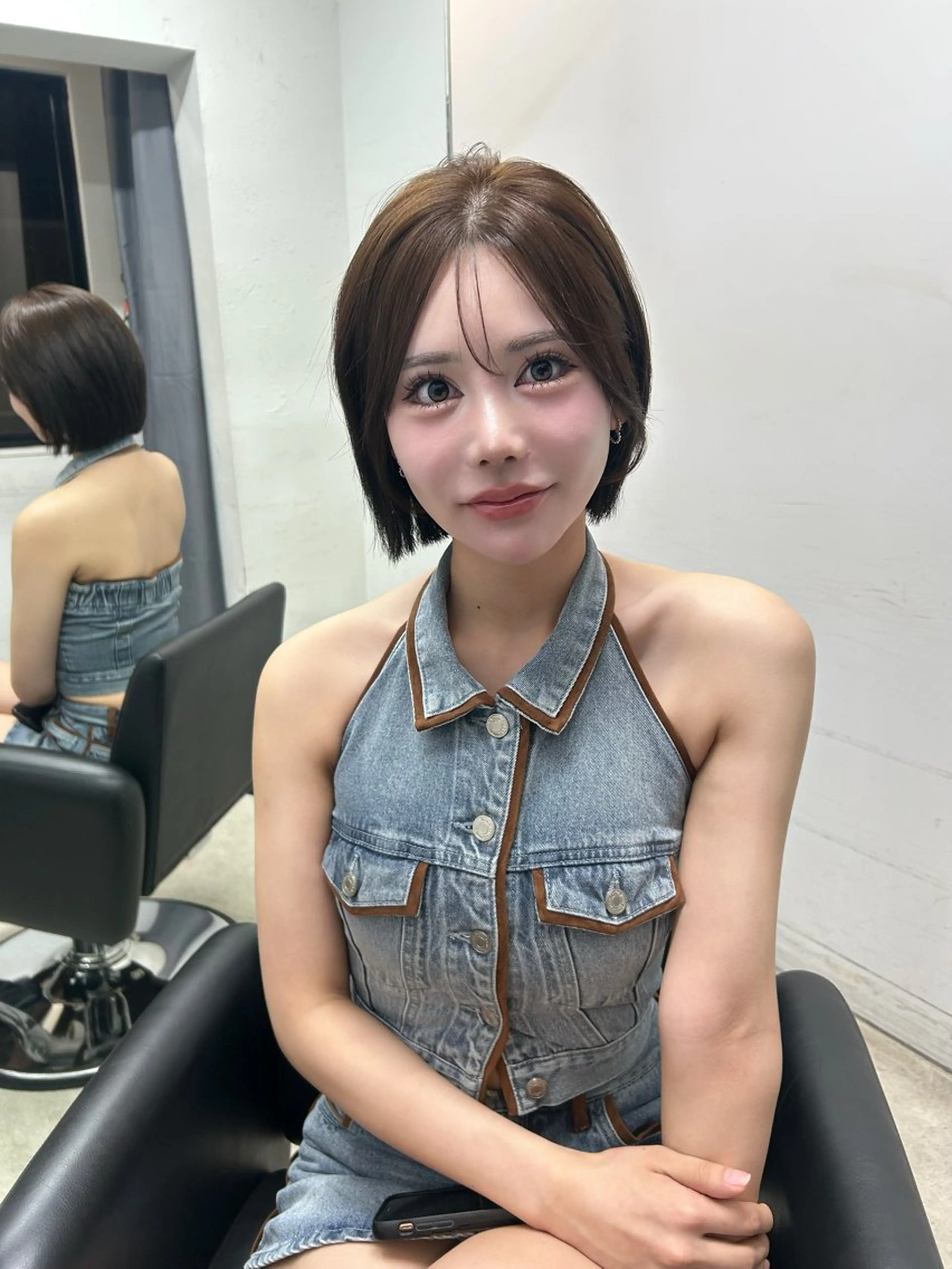 ショート カラー ベージュカラー 黒髪 ブリーチ ブルーカラー ブルーブラック カット ヘアカラー トリートメント sunc所属・梅田l大人韓国ヘア レイヤー×艶カラーのヘアスタイル