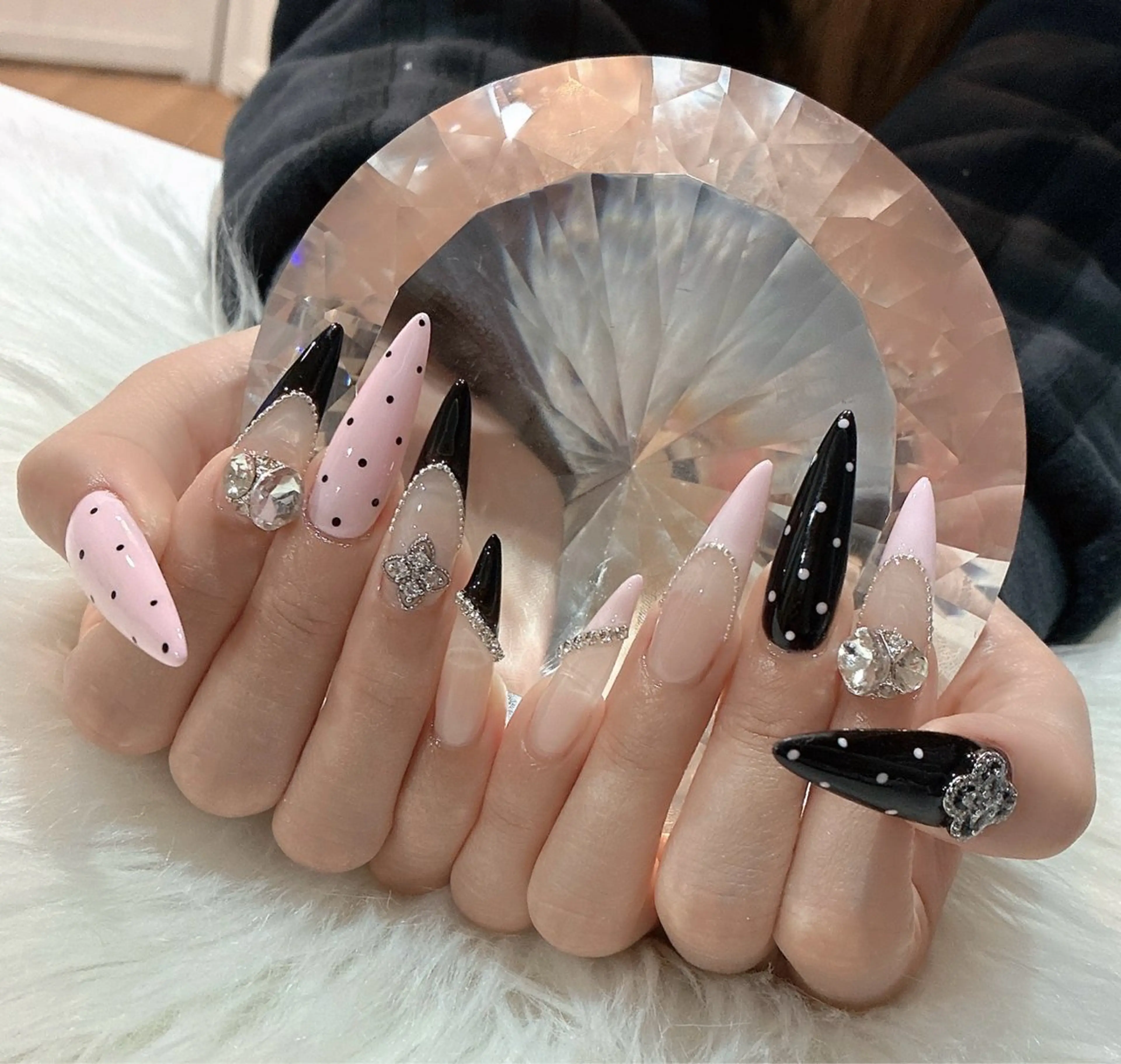 ネイル ハンドネイル LoaChaton kaeのネイルデザイン