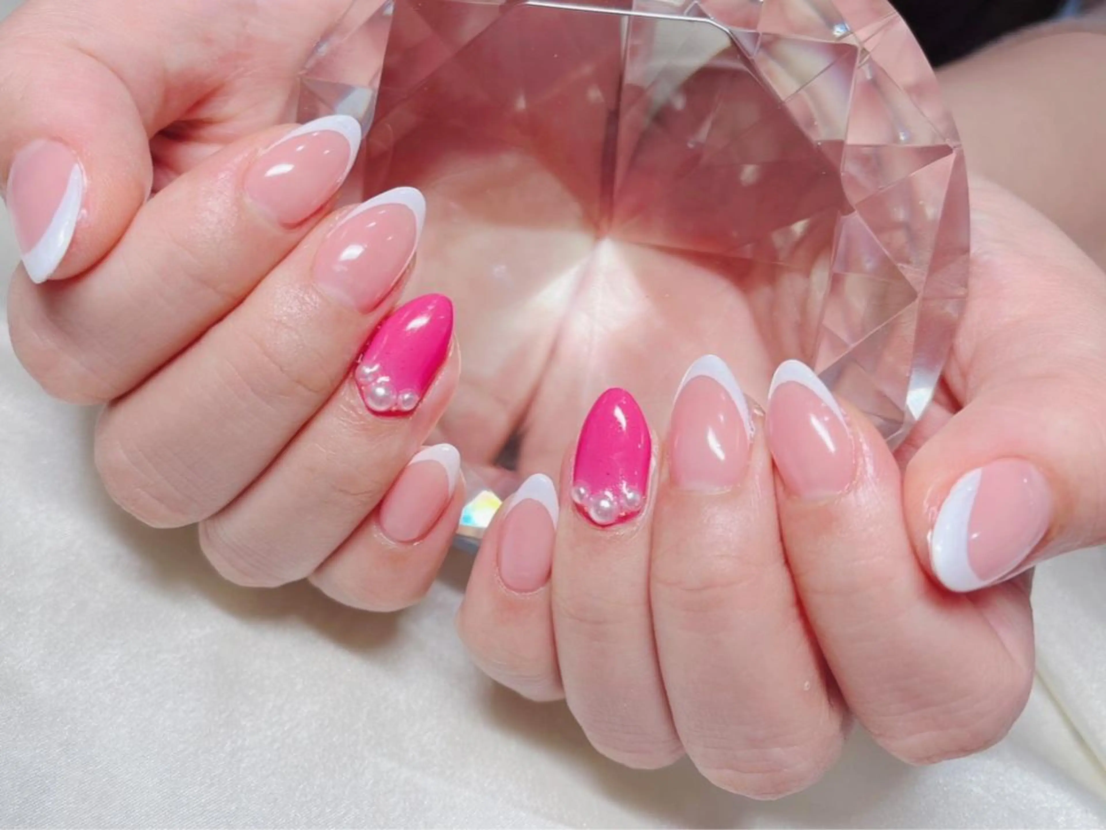 ネイル マツエク・マツパ アイブロウ 韓国風マツエク パリジェンヌラッシュリフト まつげパーマ ワンホンマツエク 長さ出し ハンドネイル Nail&eye Belire 新宿のネイルデザイン