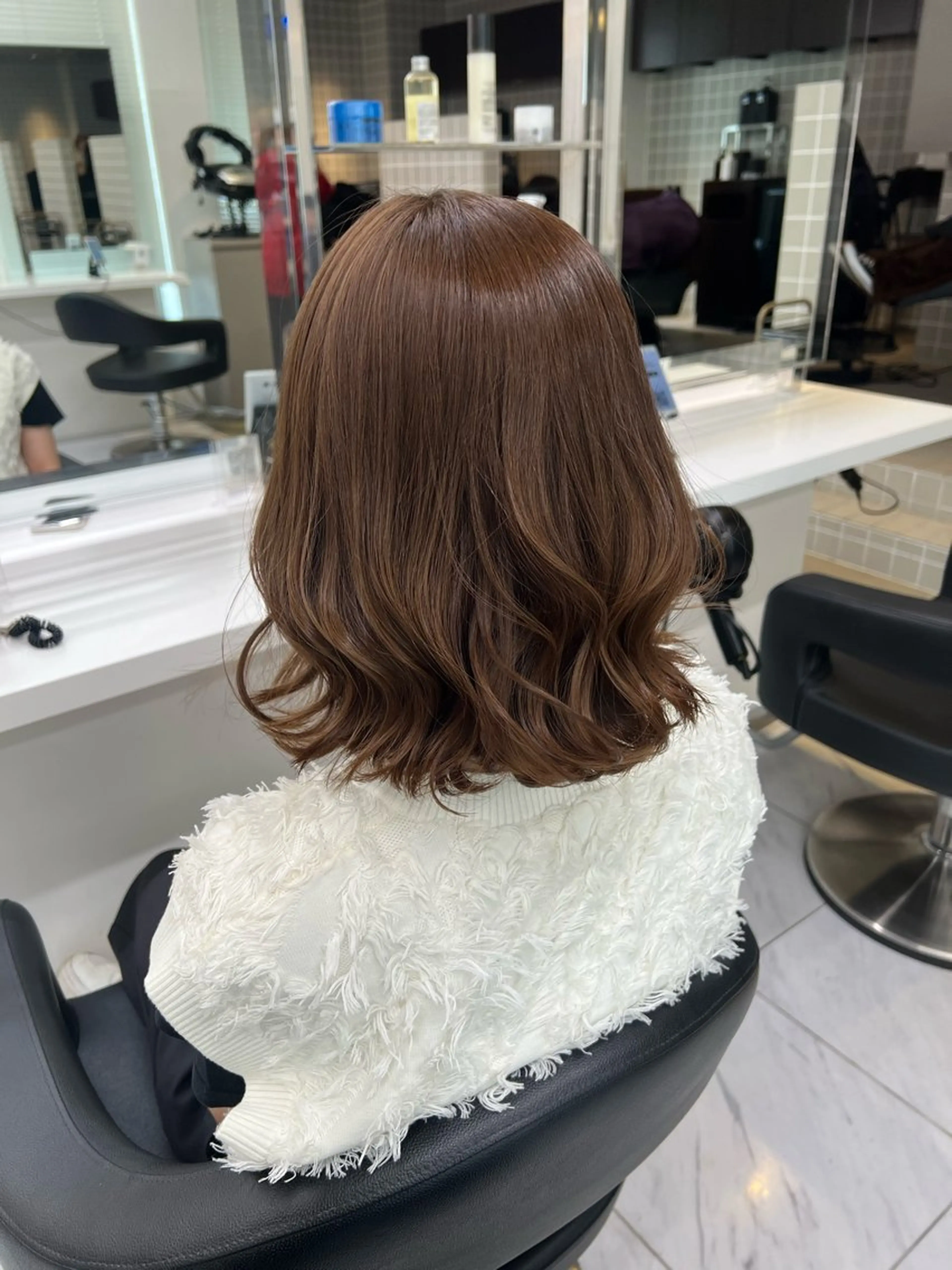 ミディアム カラー 韓国レイヤーカット /REIのヘアスタイル