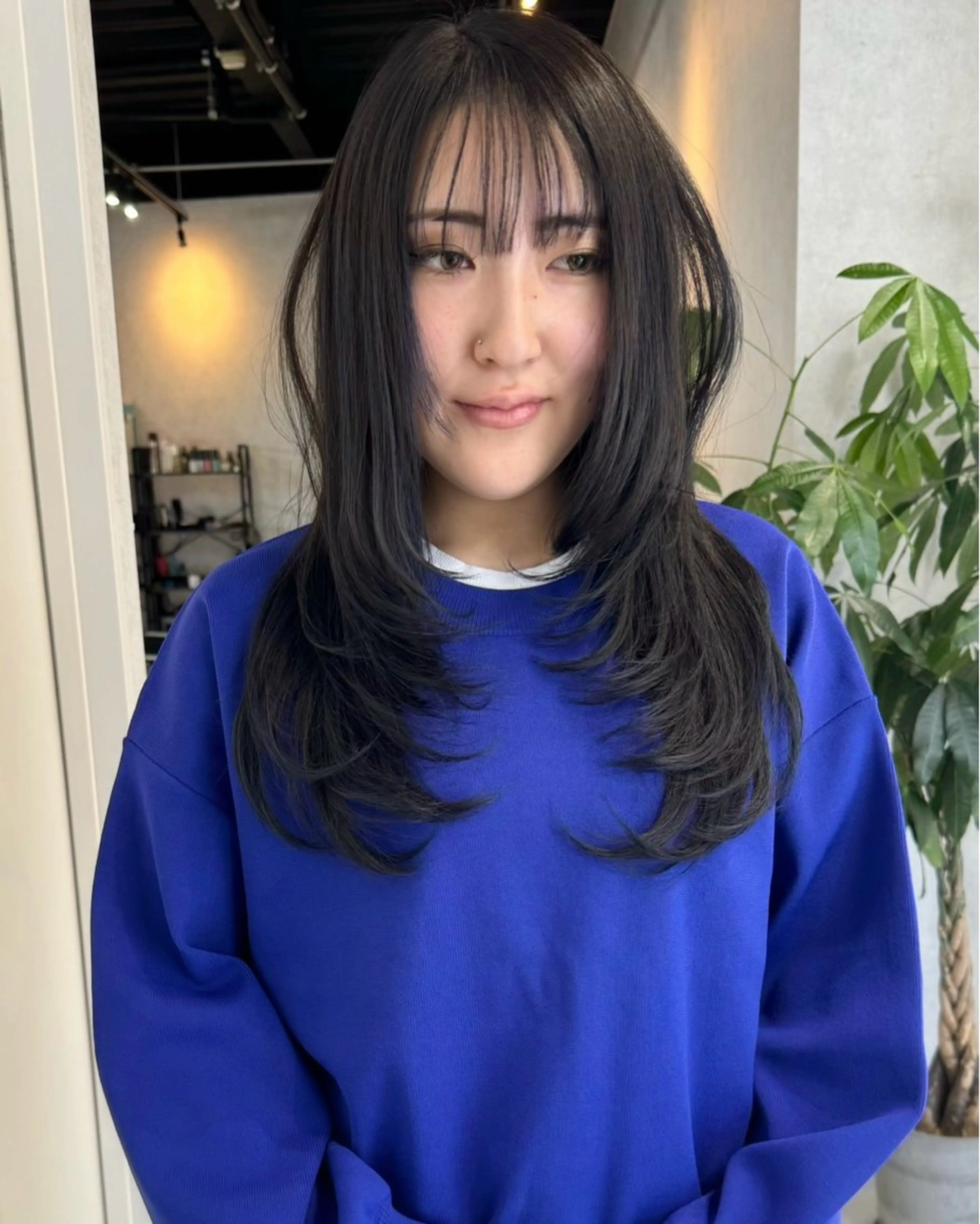 セミロング カラー ヘアアレンジ バレイヤージュ ブリーチ ハイライトカラー ハイトーンカラー ハイライト カット ヘアカラー トリートメント アンドウ ユウ/ レイヤーカット/韓国のヘアスタイル