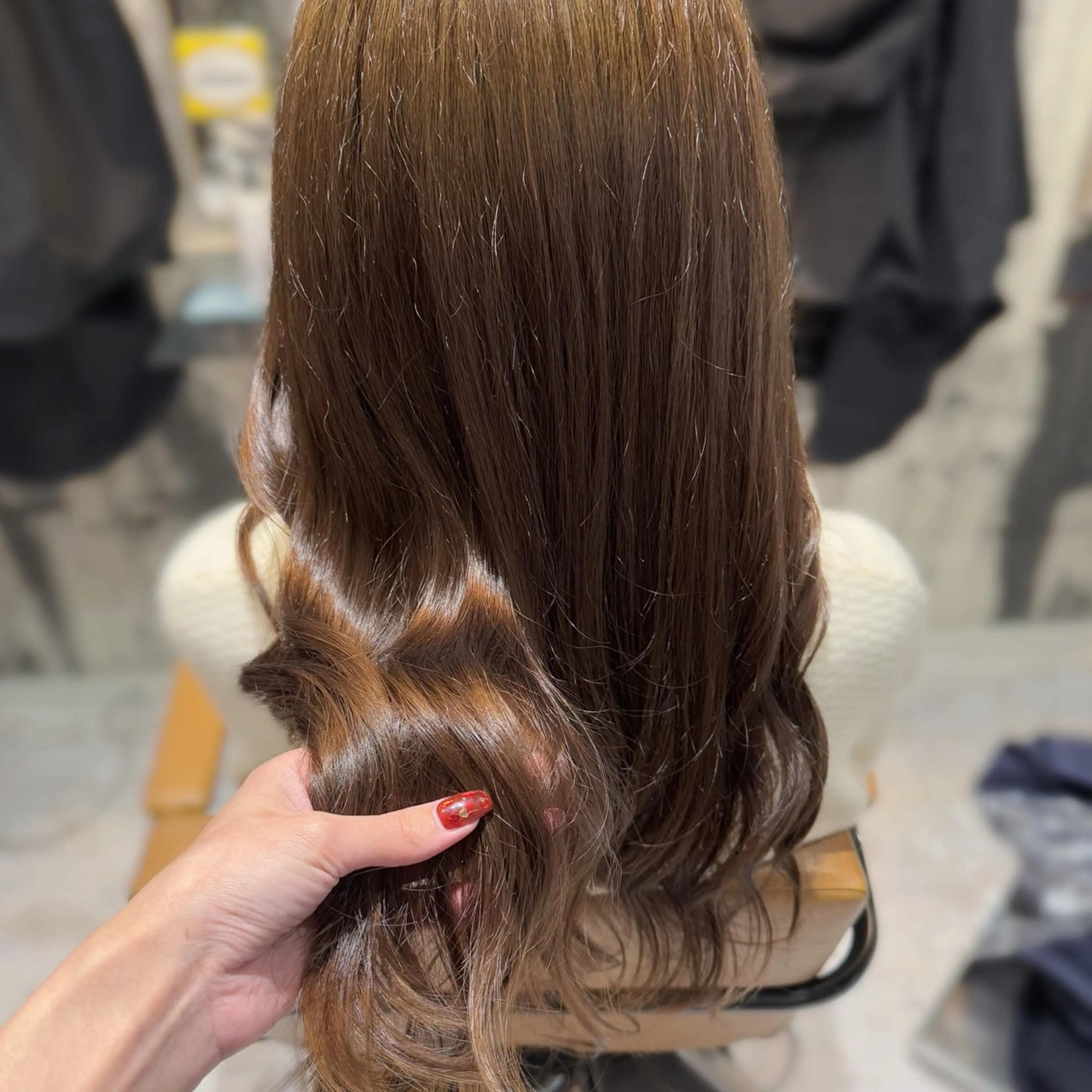 ミディアム ヤマダ サクラのヘアスタイル