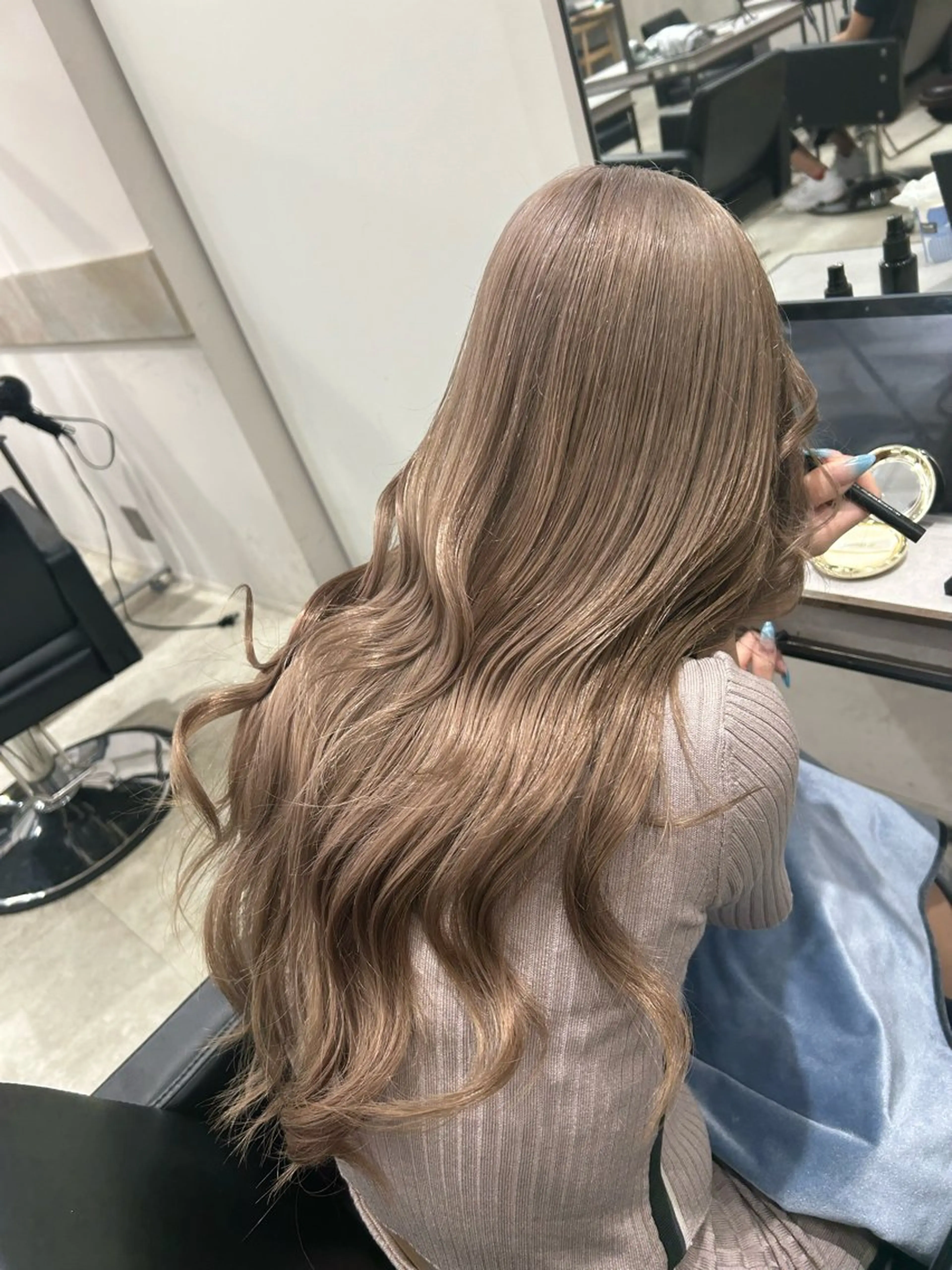 【前髪カット無料✨】ダブルカラー(ブリーチ込み)+2ステップトリートメント(ダメージに合わせて選べるトリートメント)の写真