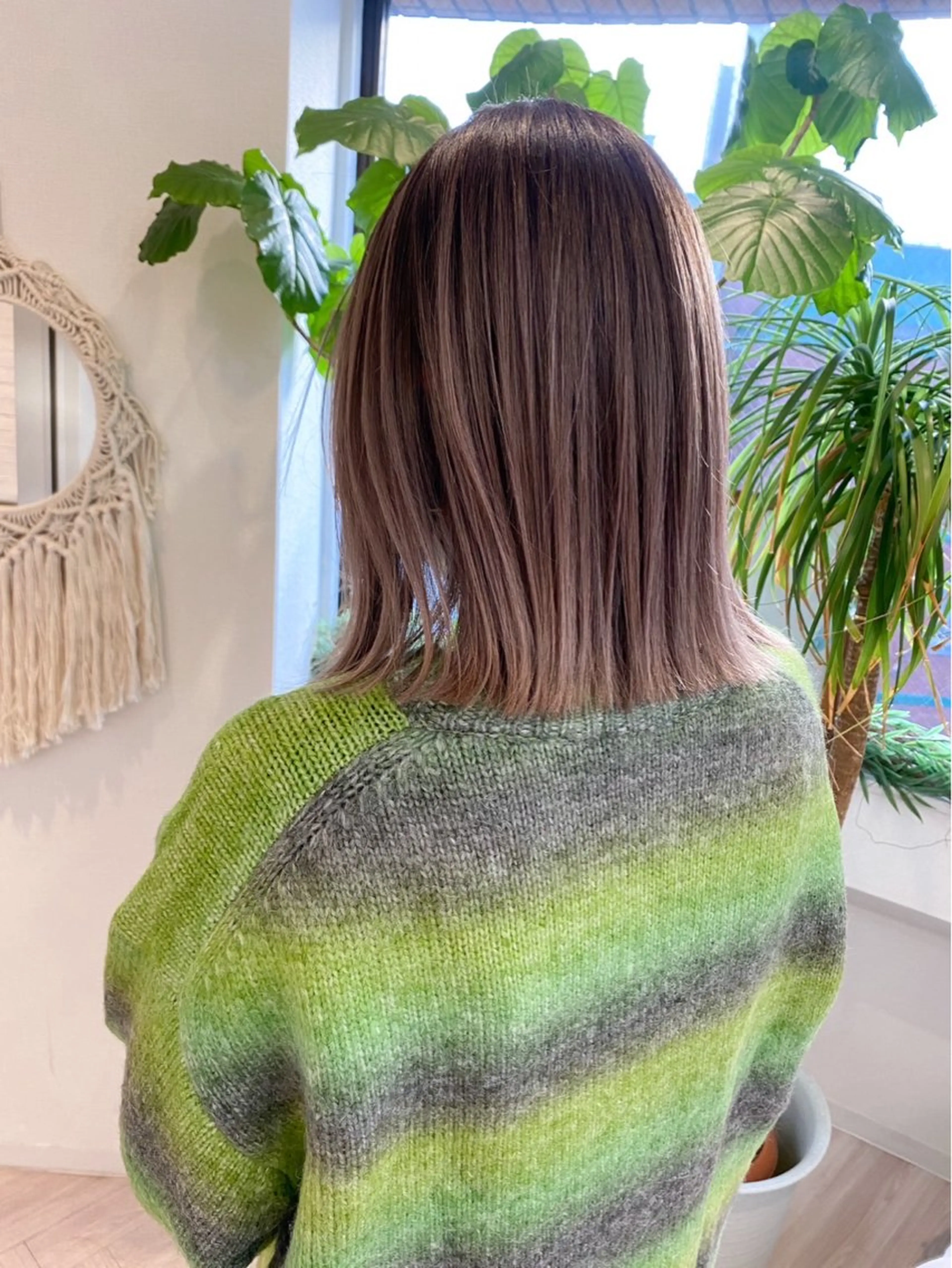 ミディアム Ziel所属・め みのヘアスタイル