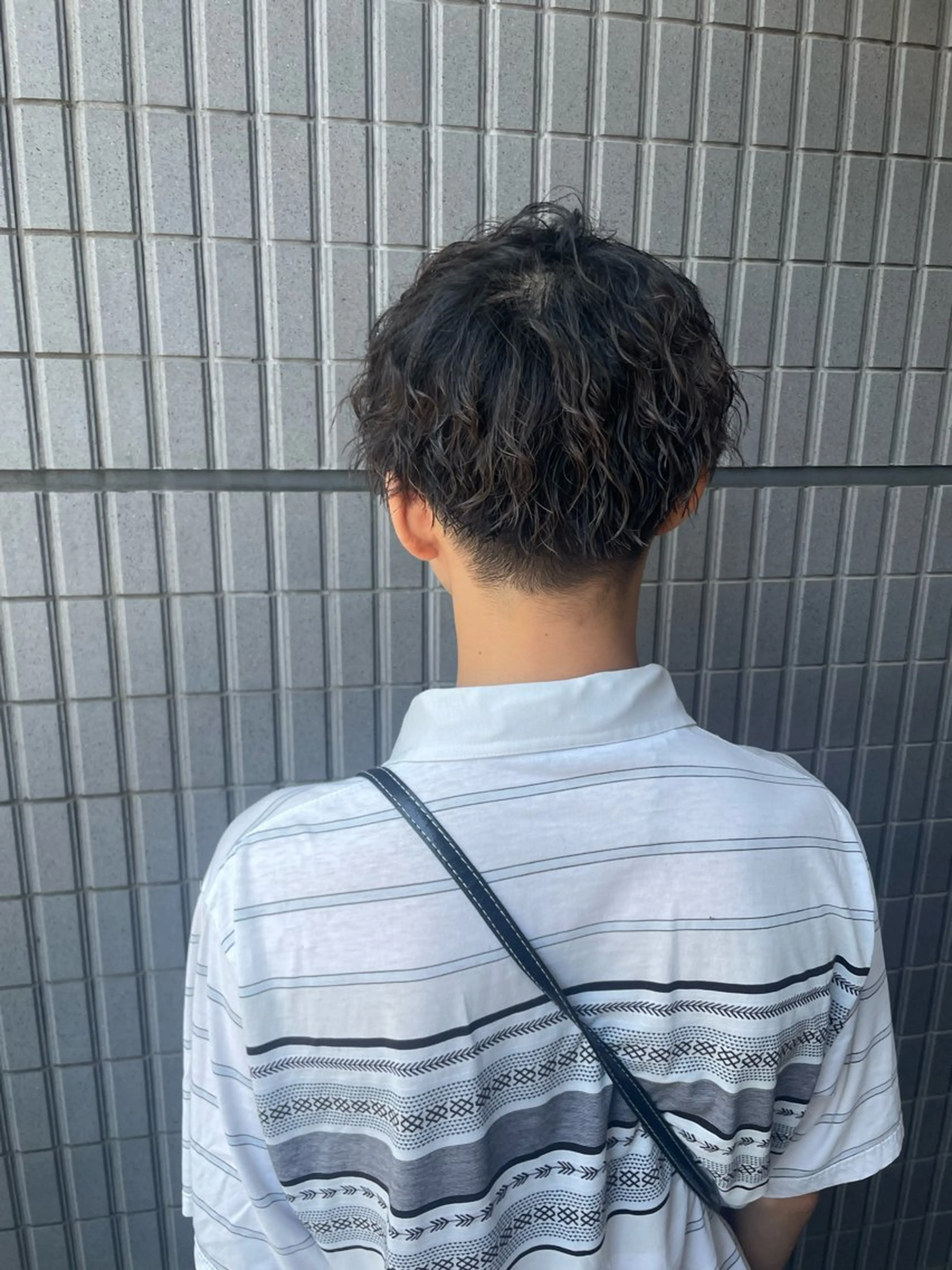 ショート パーマ メンズ 波巻きパーマ カット パーマ 野町好花 レイヤー/髪質改善のヘアスタイル