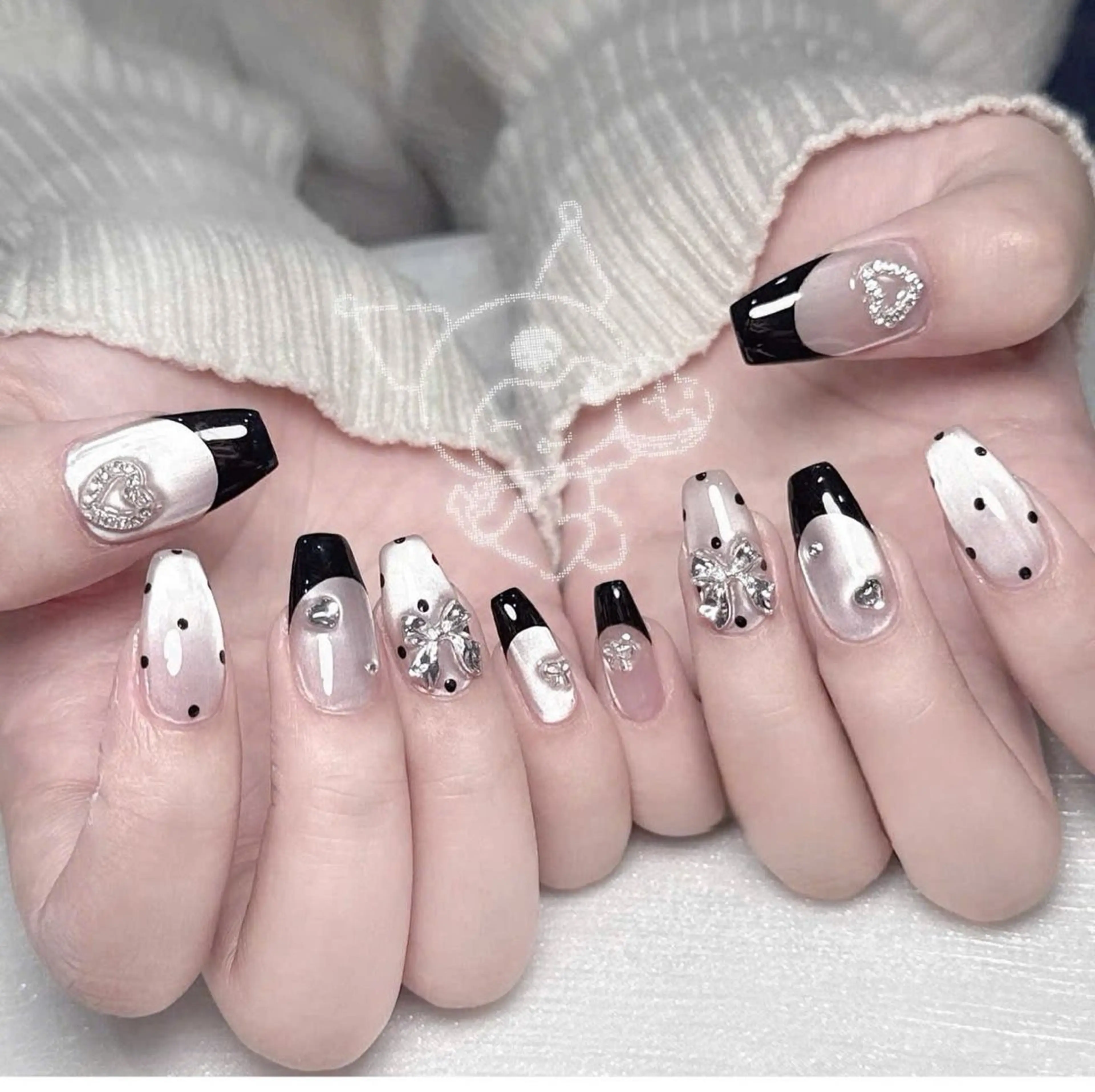 ネイル フラッシュネイル フレンチネイル グラデーション キラキラネイル 韓国ネイル Lina nail所属・Lunaa 池袋のネイルデザイン