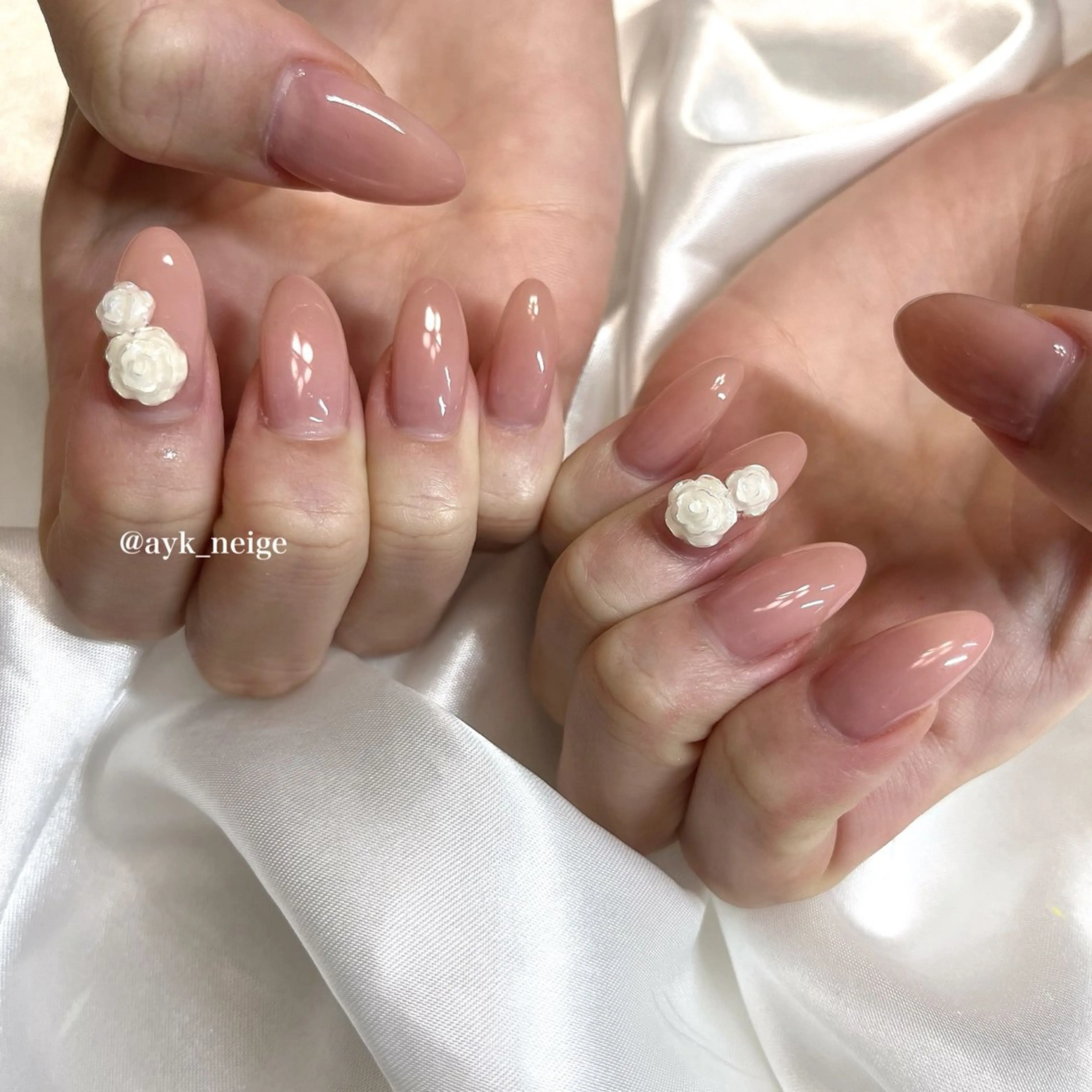 ネイル フットネイル フレンチネイル キラキラネイル 韓国ネイル マグネットネイル n'eige nail所属・大谷 綾香のネイルデザイン