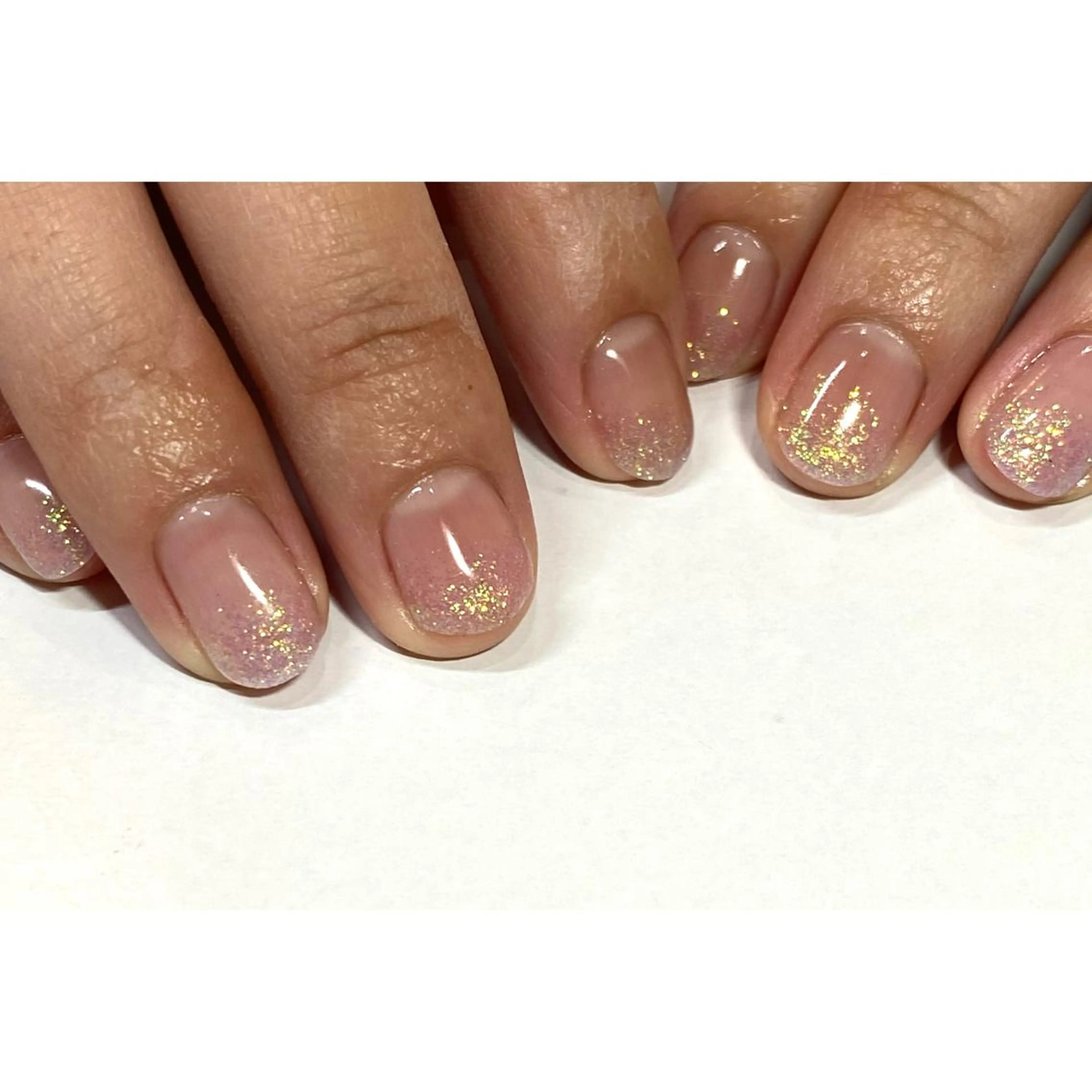 ネイル ジェルネイル キラキラネイル fig tree所属・fig  tree 地爪育成モニターのネイルデザイン