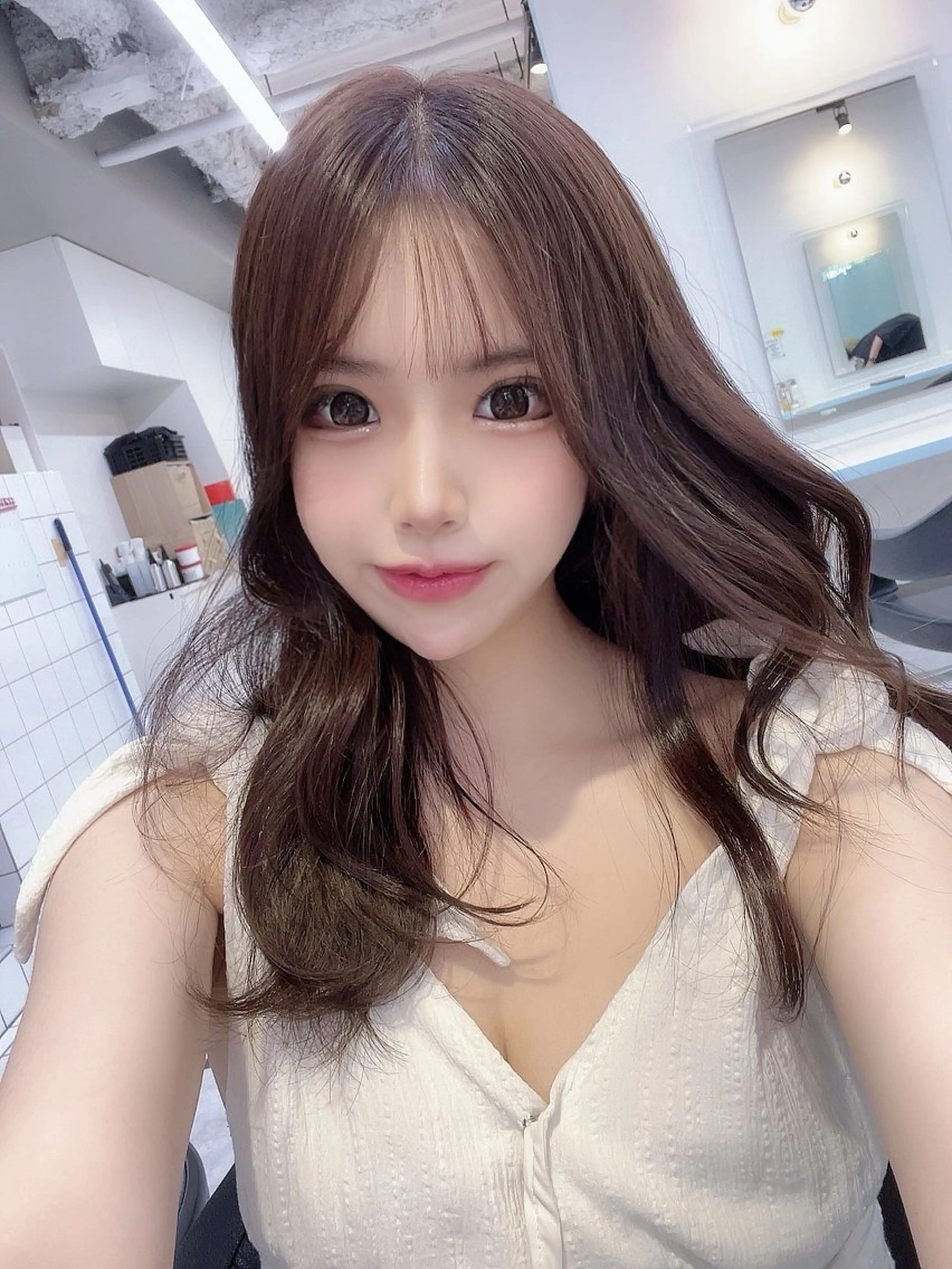 ミディアム ヘアカラー トリートメント サロウィン新宿三丁目East所属・💕冬モテ×上品色気 モテヘア💕山田航介のヘアスタイル