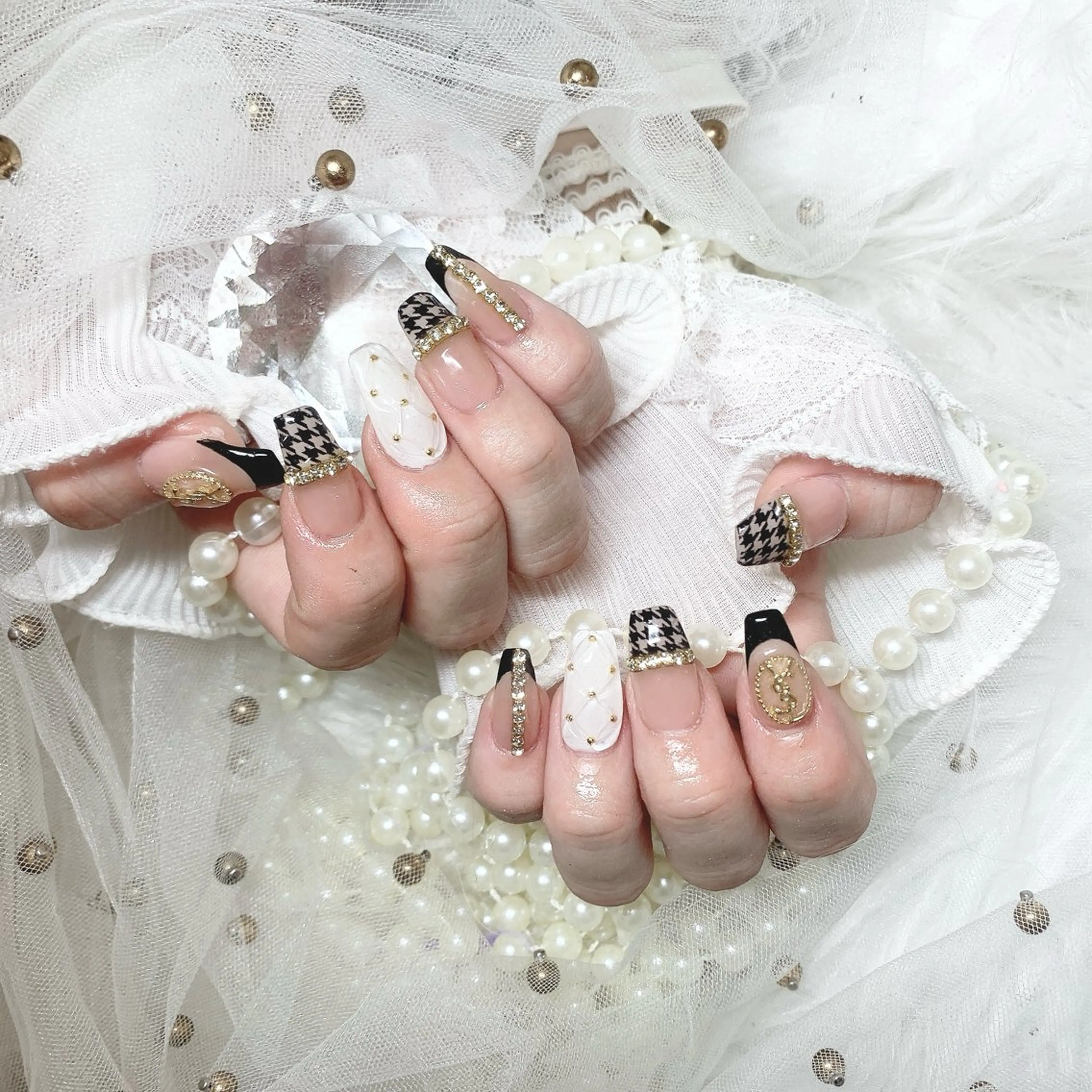 ネイル オーロラネイル 成人式 フットネイル 韓国ネイル ロングネイル ハンドネイル Yudia🦋 azuのネイルデザイン