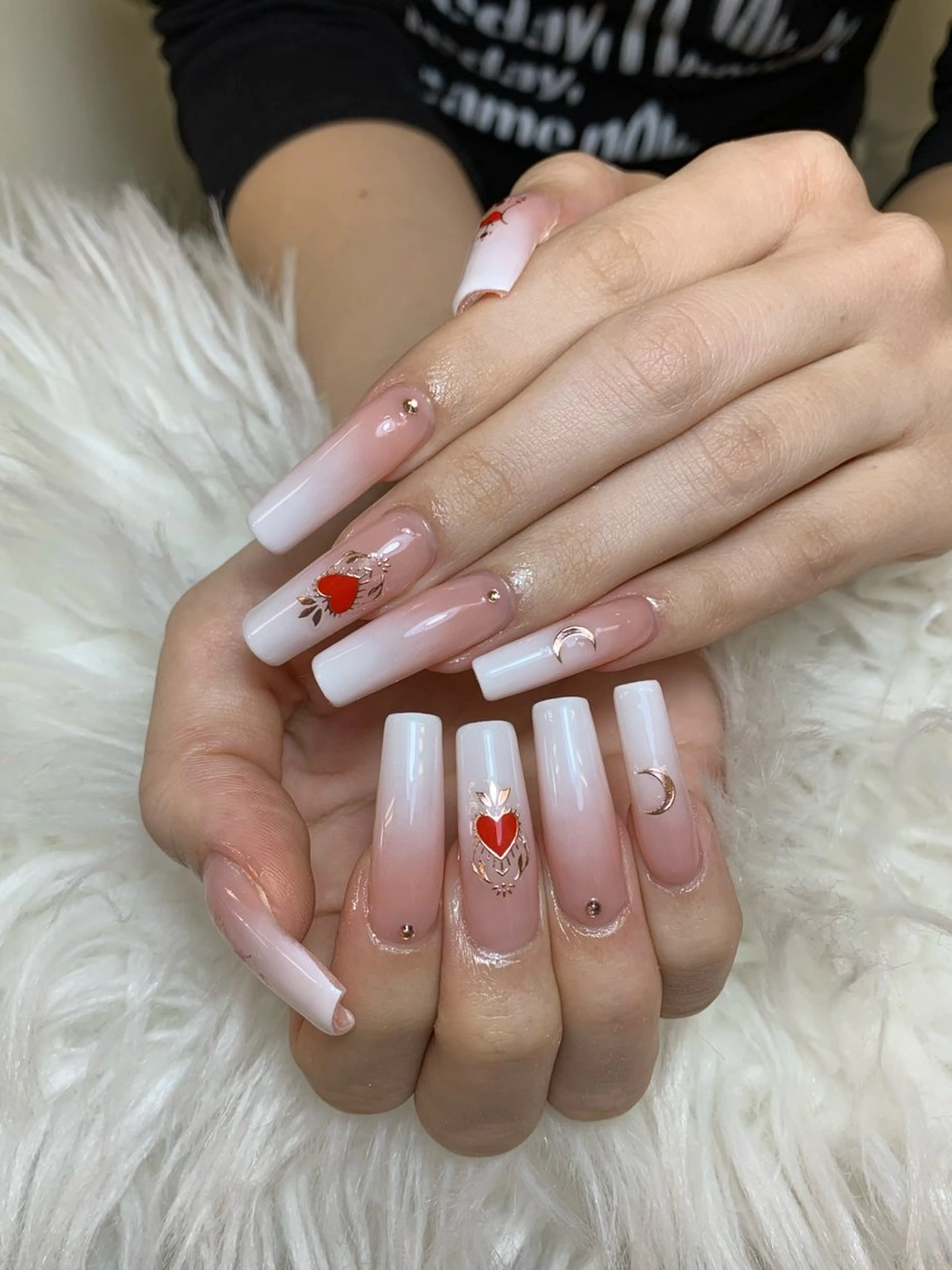 ネイル ハンドネイル ハンドケア Anh Nail 歌舞伎町のネイルデザイン