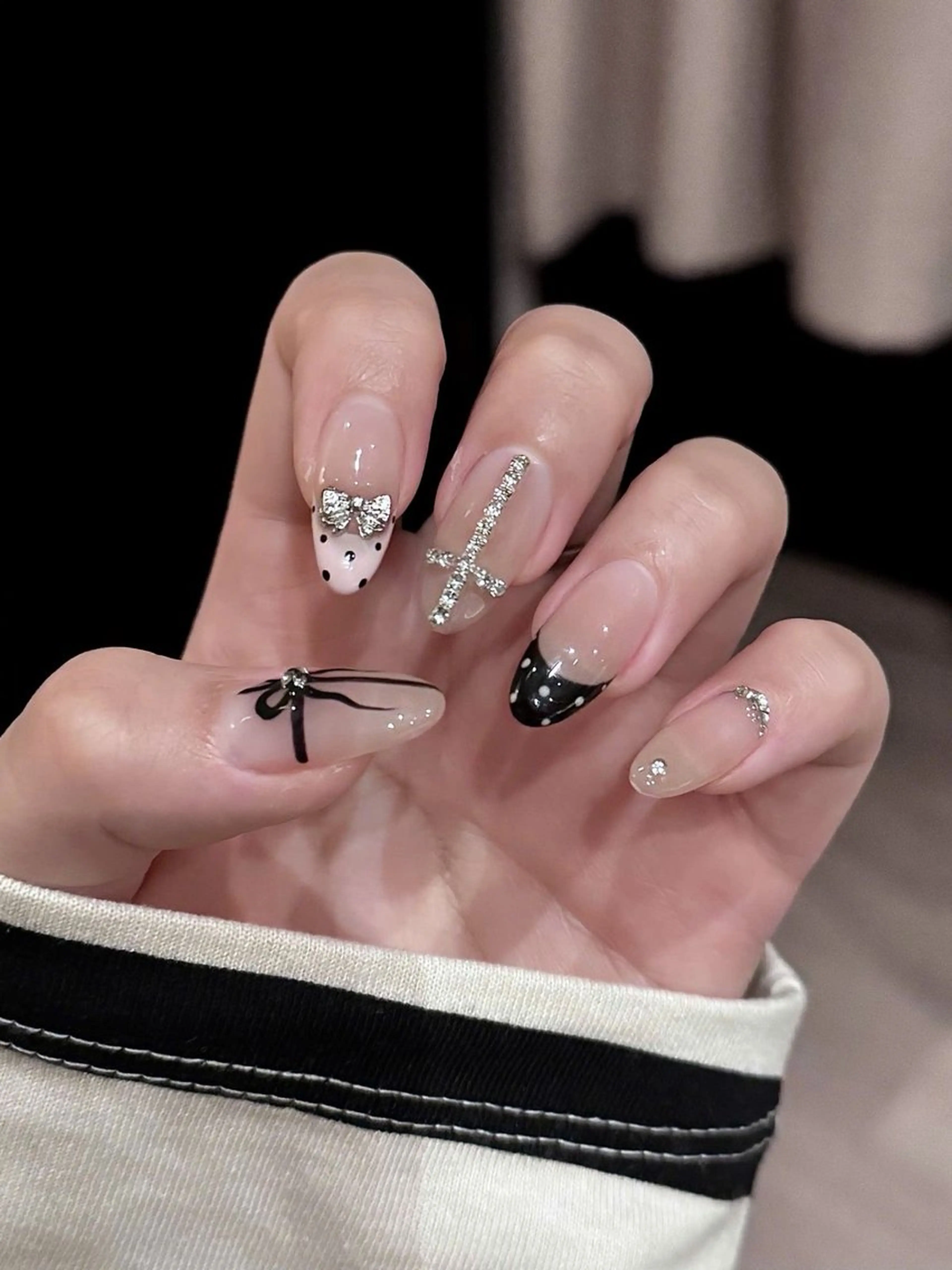 ネイル フレンチネイル キラキラネイル 韓国ネイル シンプルネイル ワンホンネイル ハンドネイル MEI Nailのネイルデザイン