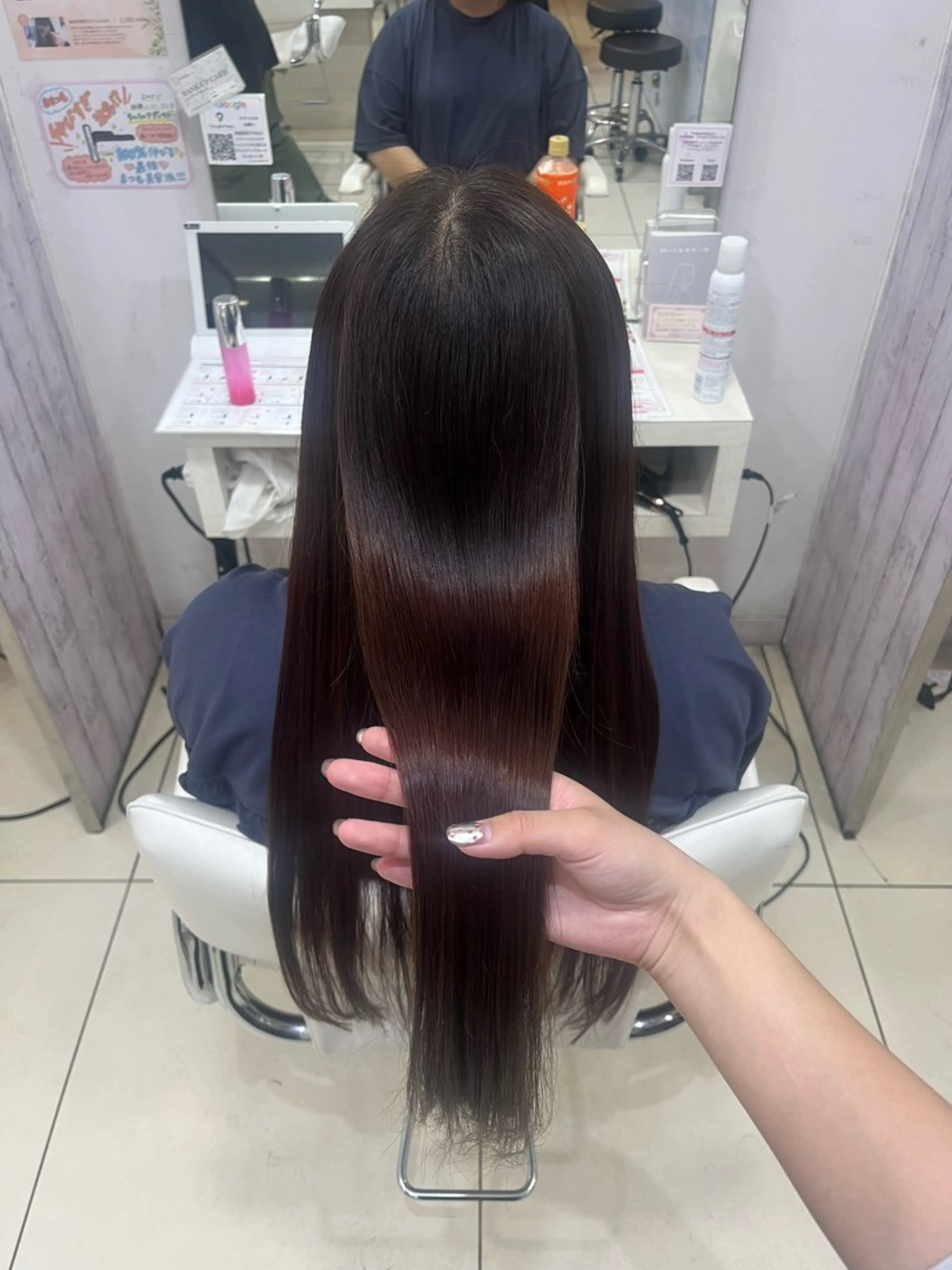 セミロング ヘアカラー トリートメント 【髪質改善カラー】 あむ·. ⟡ 🖤のヘアスタイル
