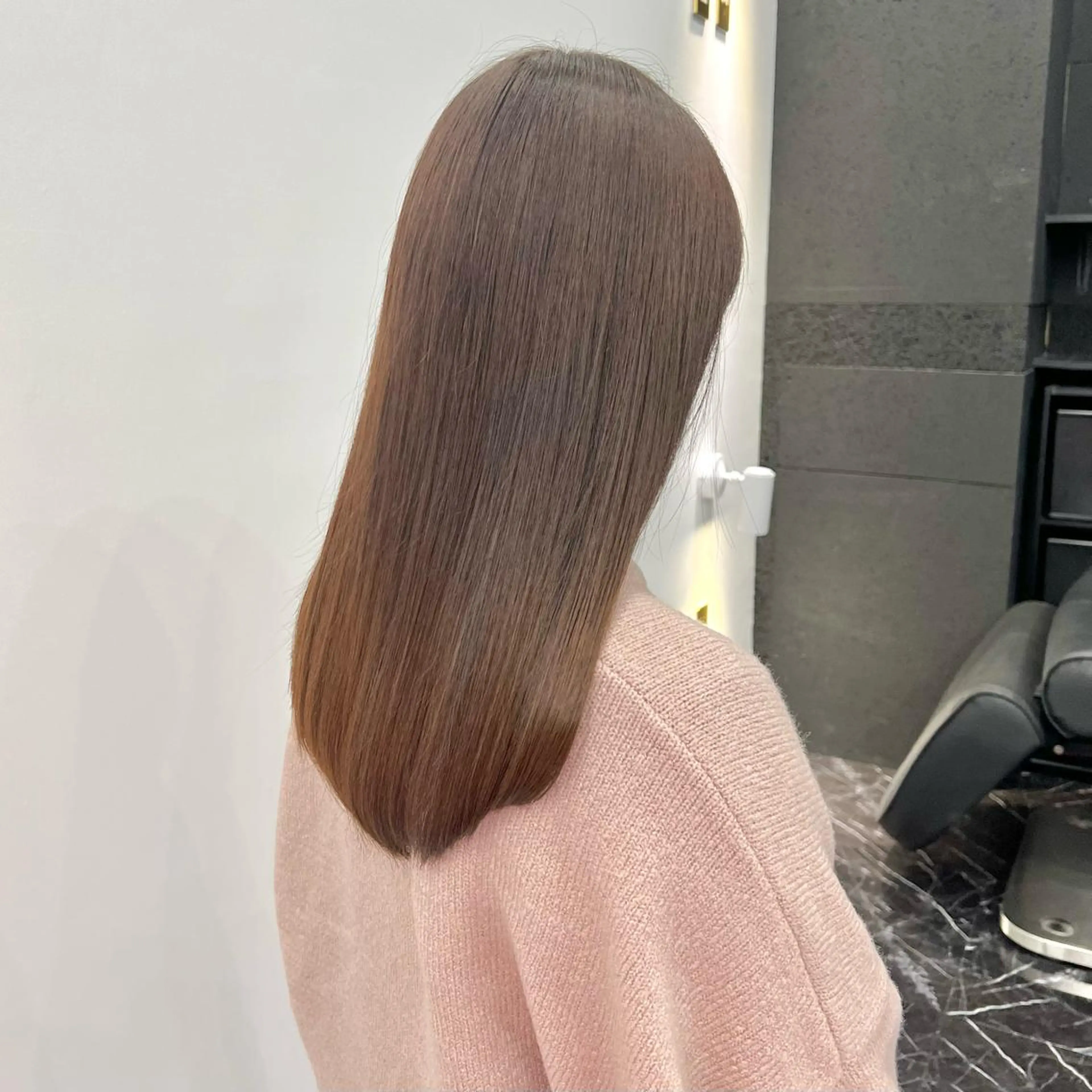 セミロング カラー ブリーチ ハイトーンカラー ChuDuck所属・🐮ChuDuck 代表　SHOTA🐮のヘアスタイル