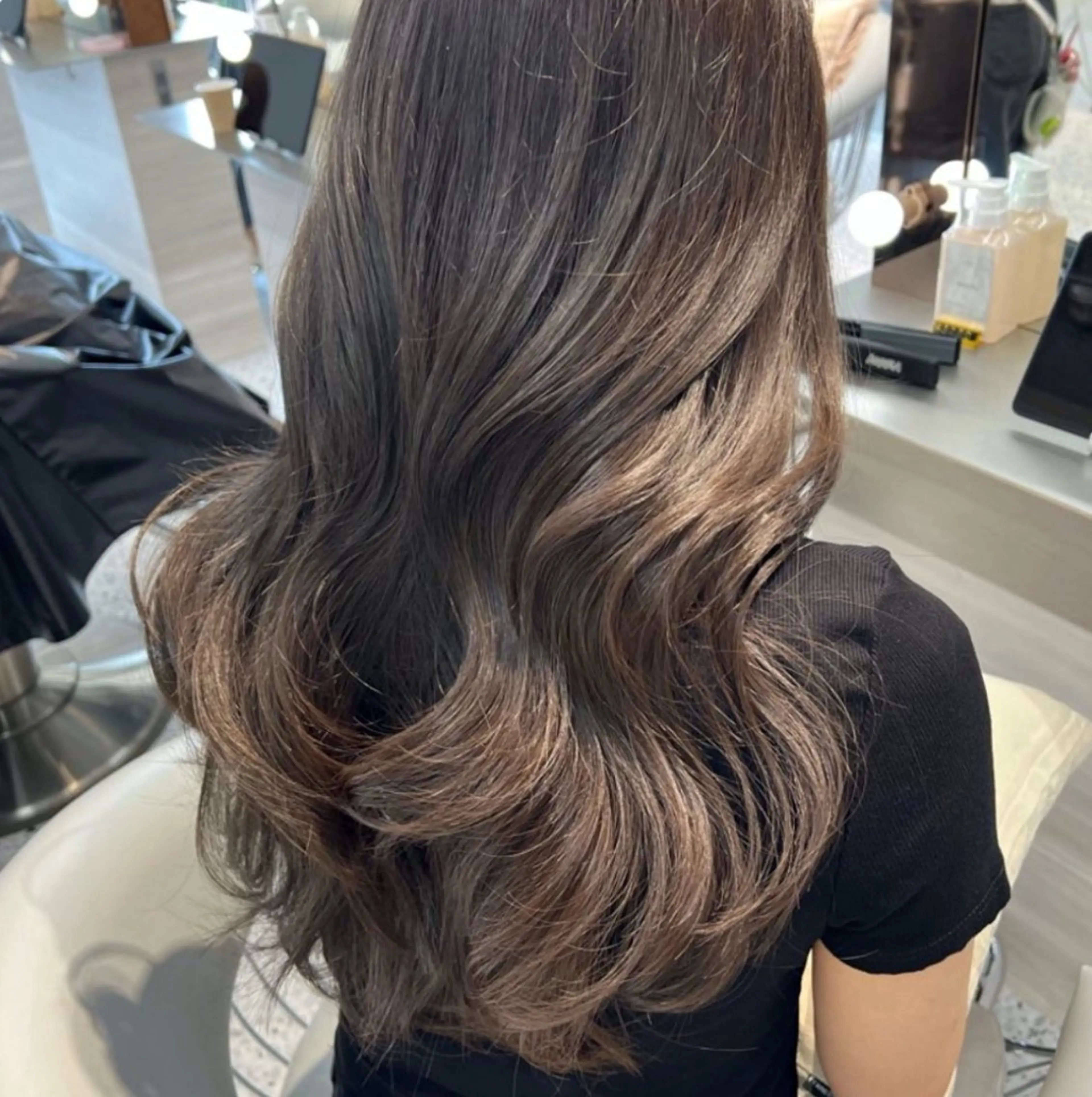 ロング アッシュ アッシュグレー アッシュグレージュ 韓国風ヘア ワンホンヘア 🎀透明感ブラウ ンshizuka🎀のヘアスタイル