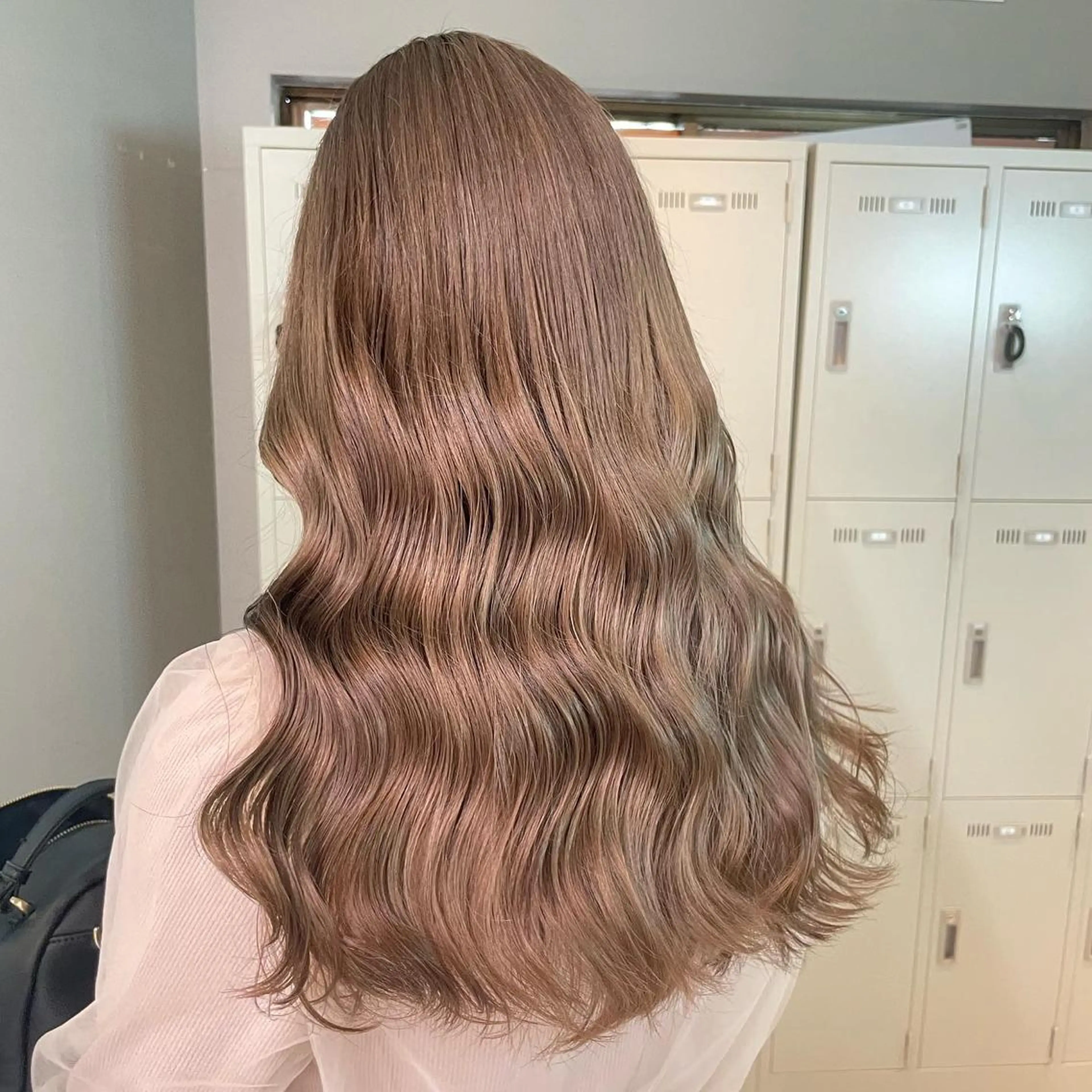 ロング カラー 🪄池袋ハイトーン 🪄ブリーチカラーのヘアスタイル