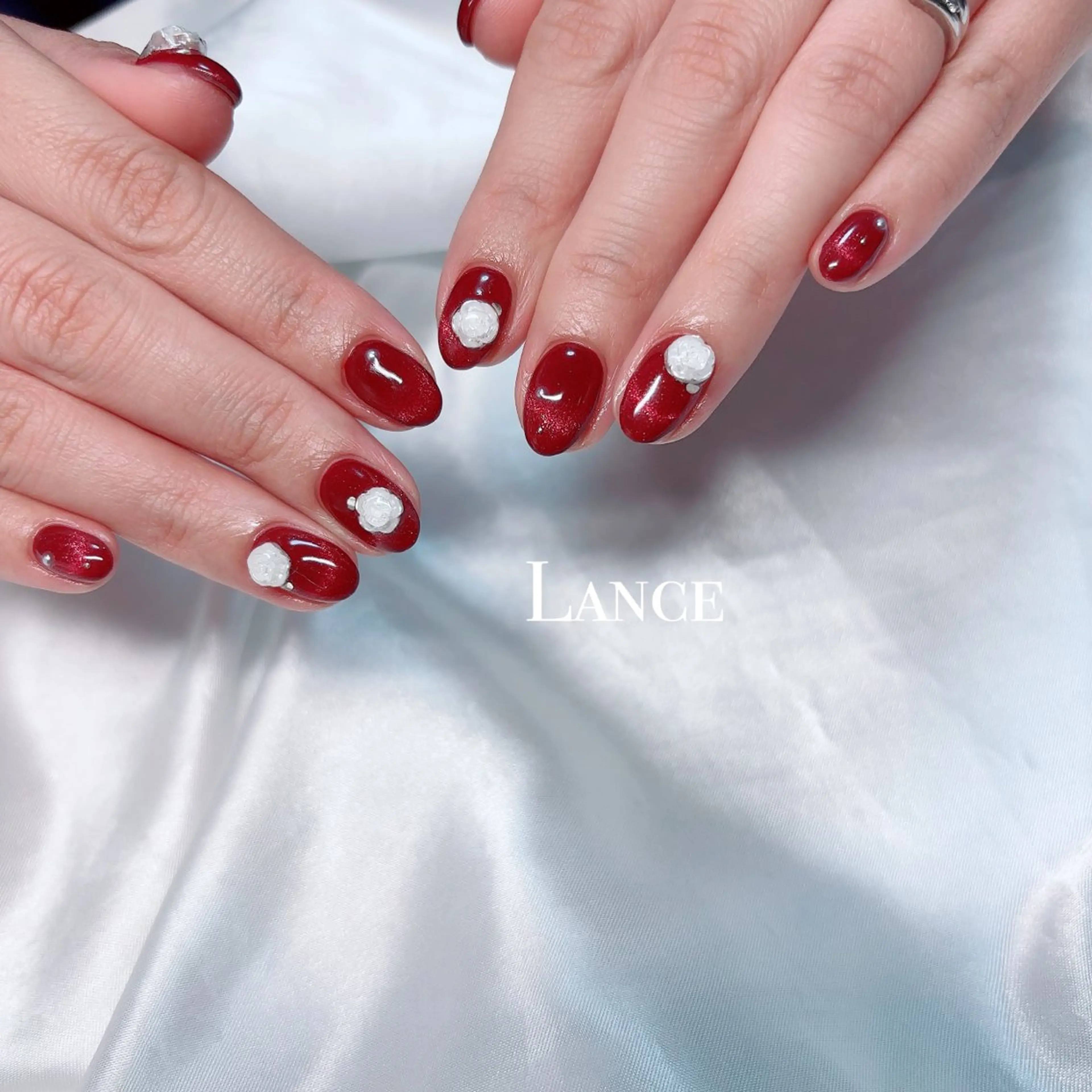 ネイル オーロラネイル キラキラネイル 韓国ネイル ワンホンネイル 冬ネイル ハンドネイル Lance nailのネイルデザイン