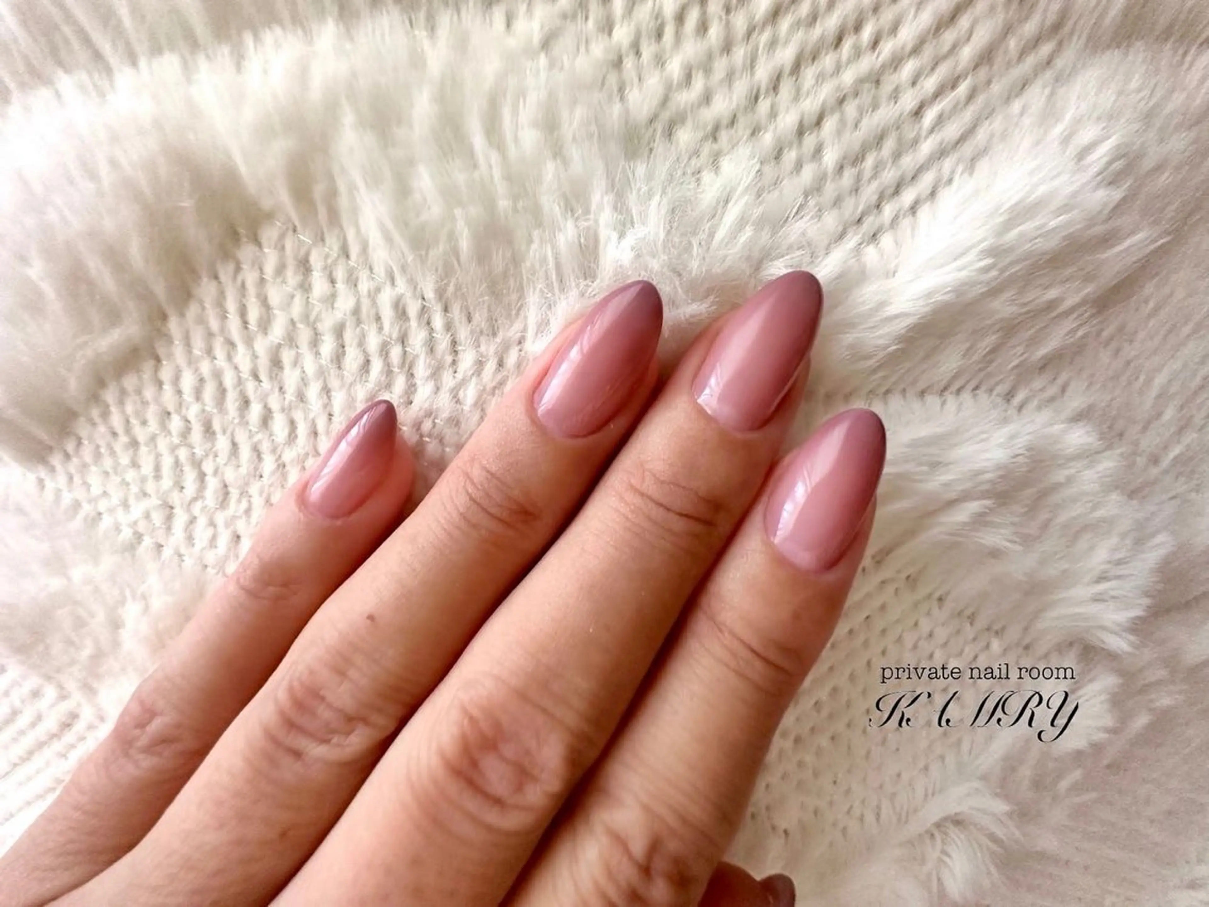 ネイル グラデーション ラメ(グリッター) ワンカラーネイル La ala nailのネイルデザイン