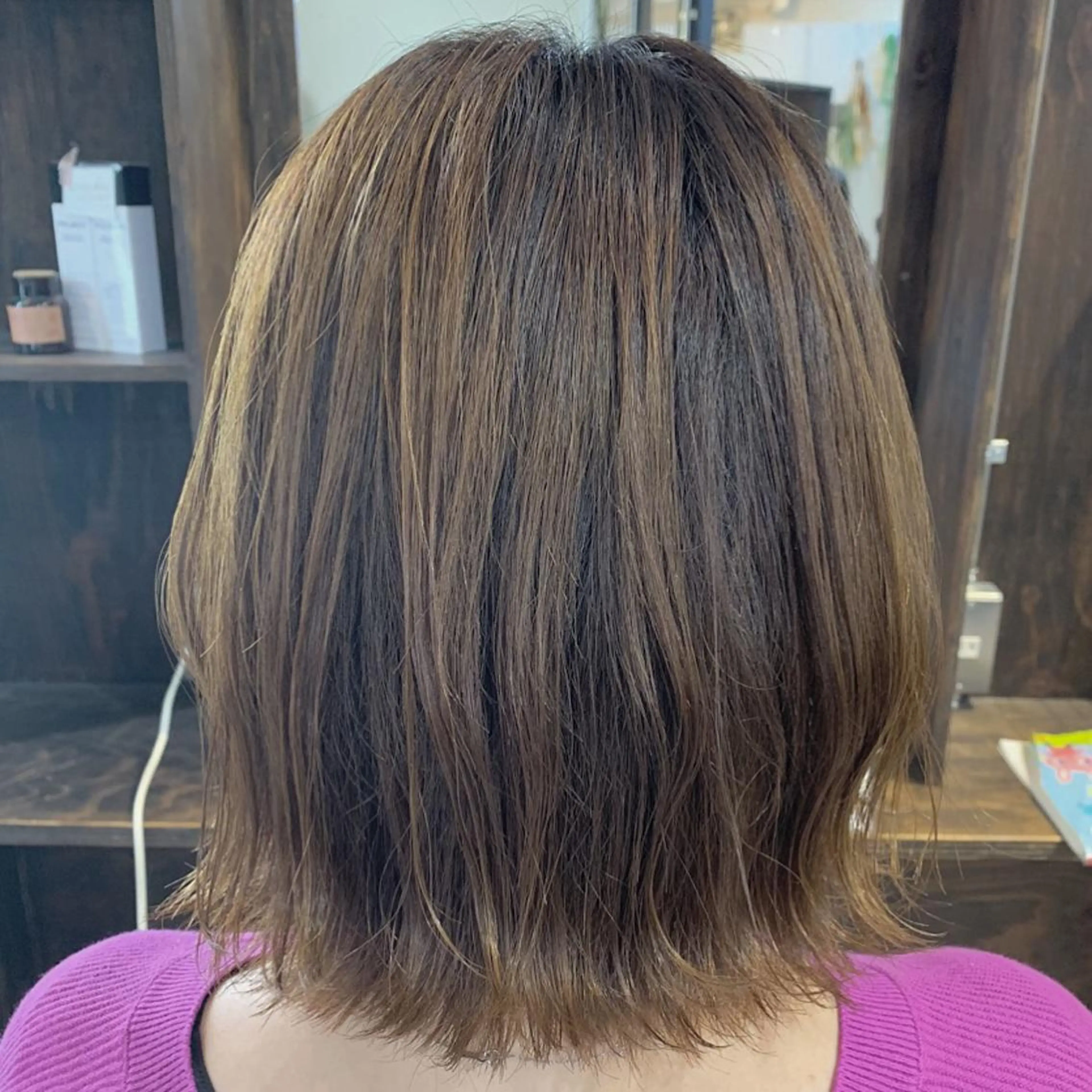 ミディアム カラー 切りっぱなしボブ ボブ 外ハネヘア LoRE hair 四条河原町　西尾友里のヘアスタイル