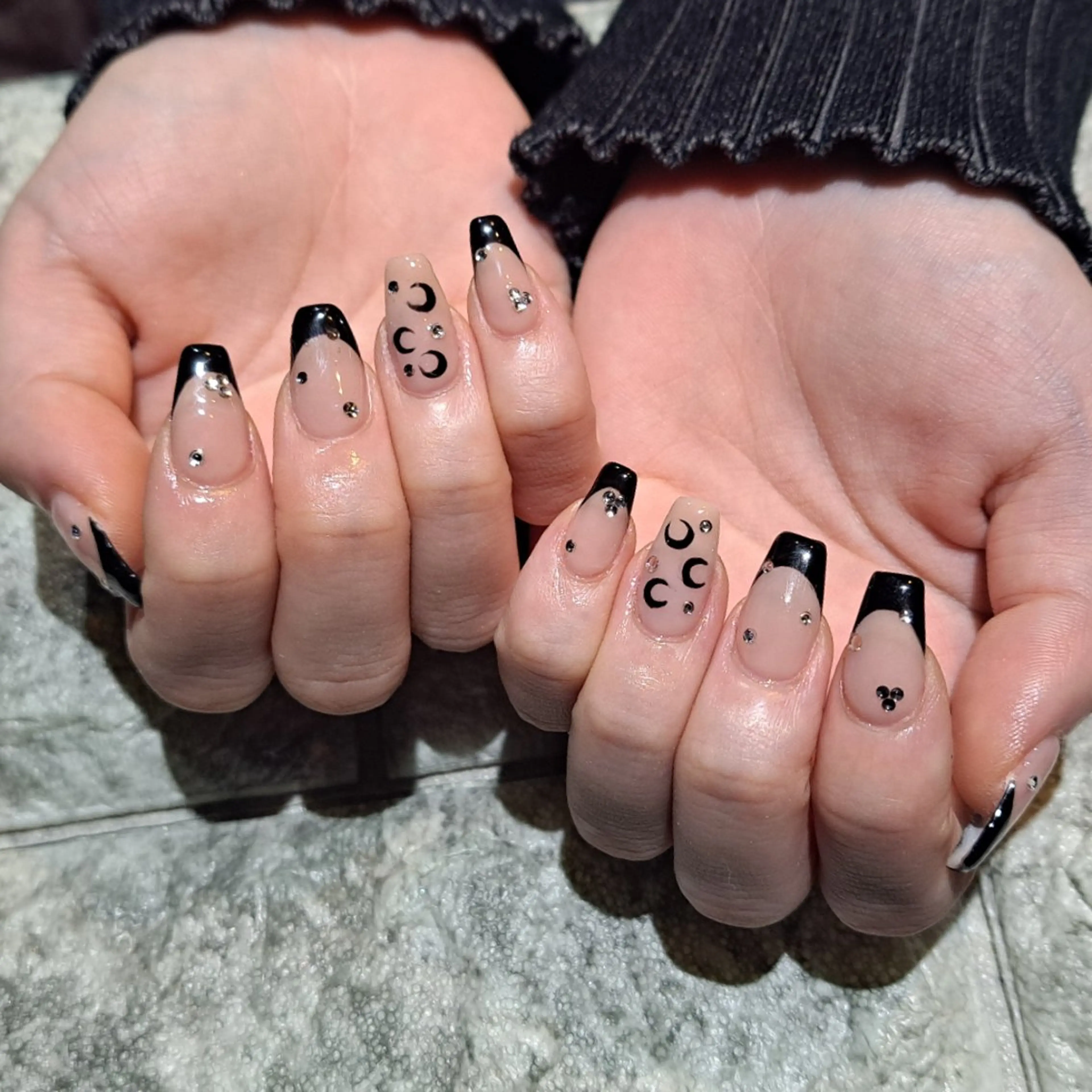 ネイル フレンチネイル ハンドネイル RounGe町田店 🧸大谷のネイルデザイン