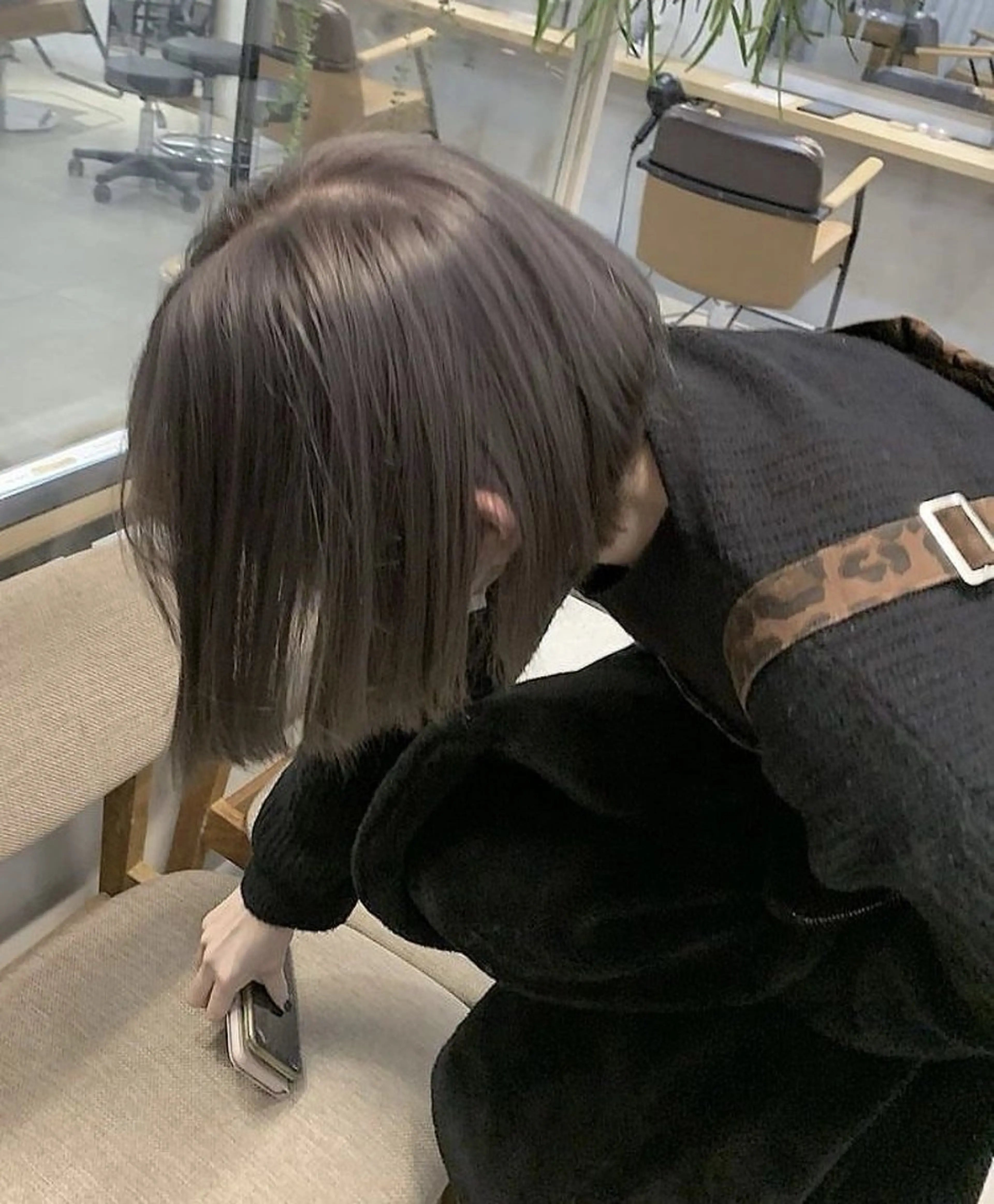 ショート カラー ブリーチ 透明感カラー グレージュ オリーブグレージュ オリーブグレー ヘアカラー 栄/レイヤーカット /オリーブ/傑🦥のヘアスタイル