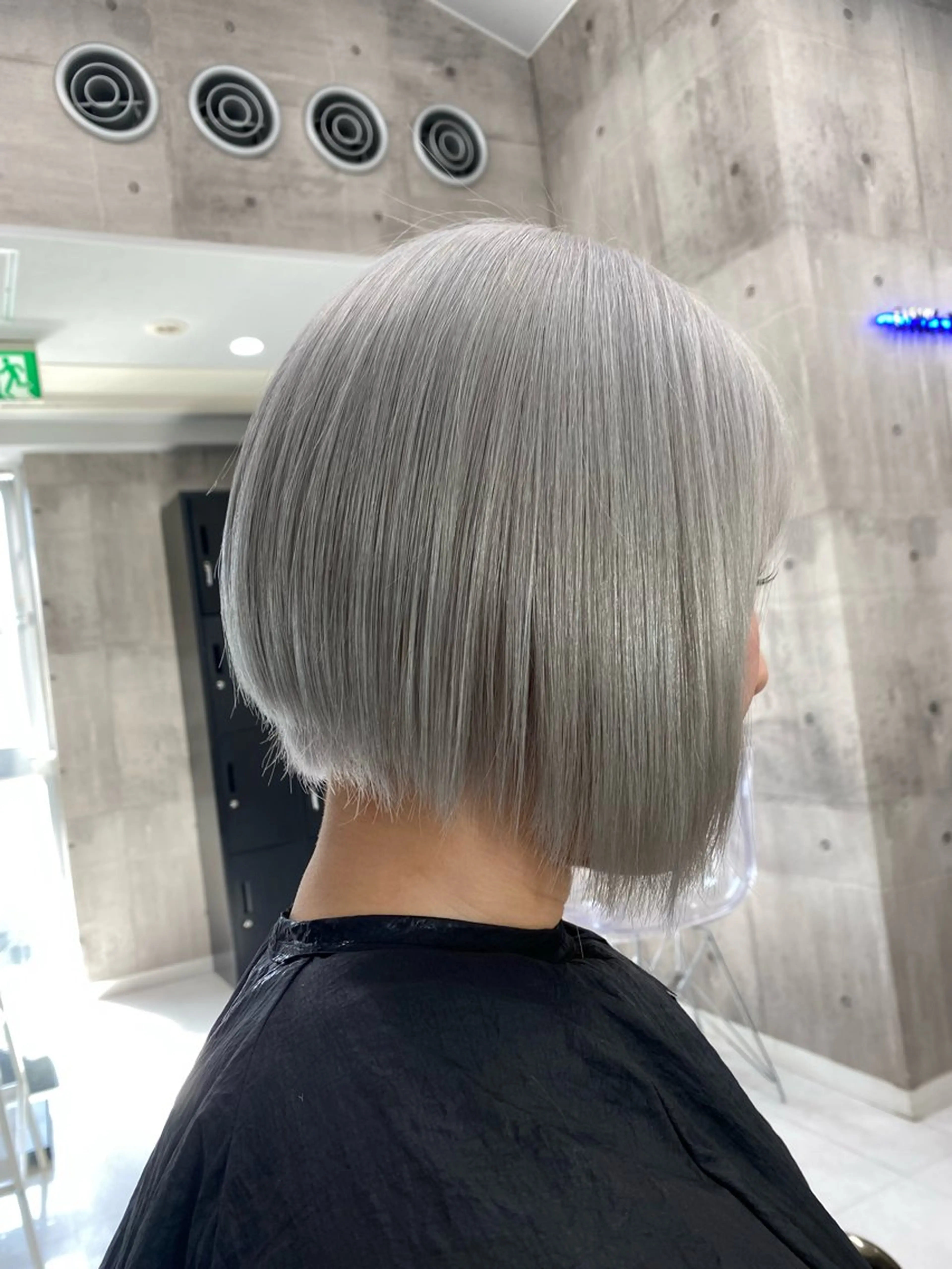 ショート カラー ヘアアレンジ メンズ ヘアカラー のん🎀ハイトーン/ レイヤーカット🐳のヘアスタイル