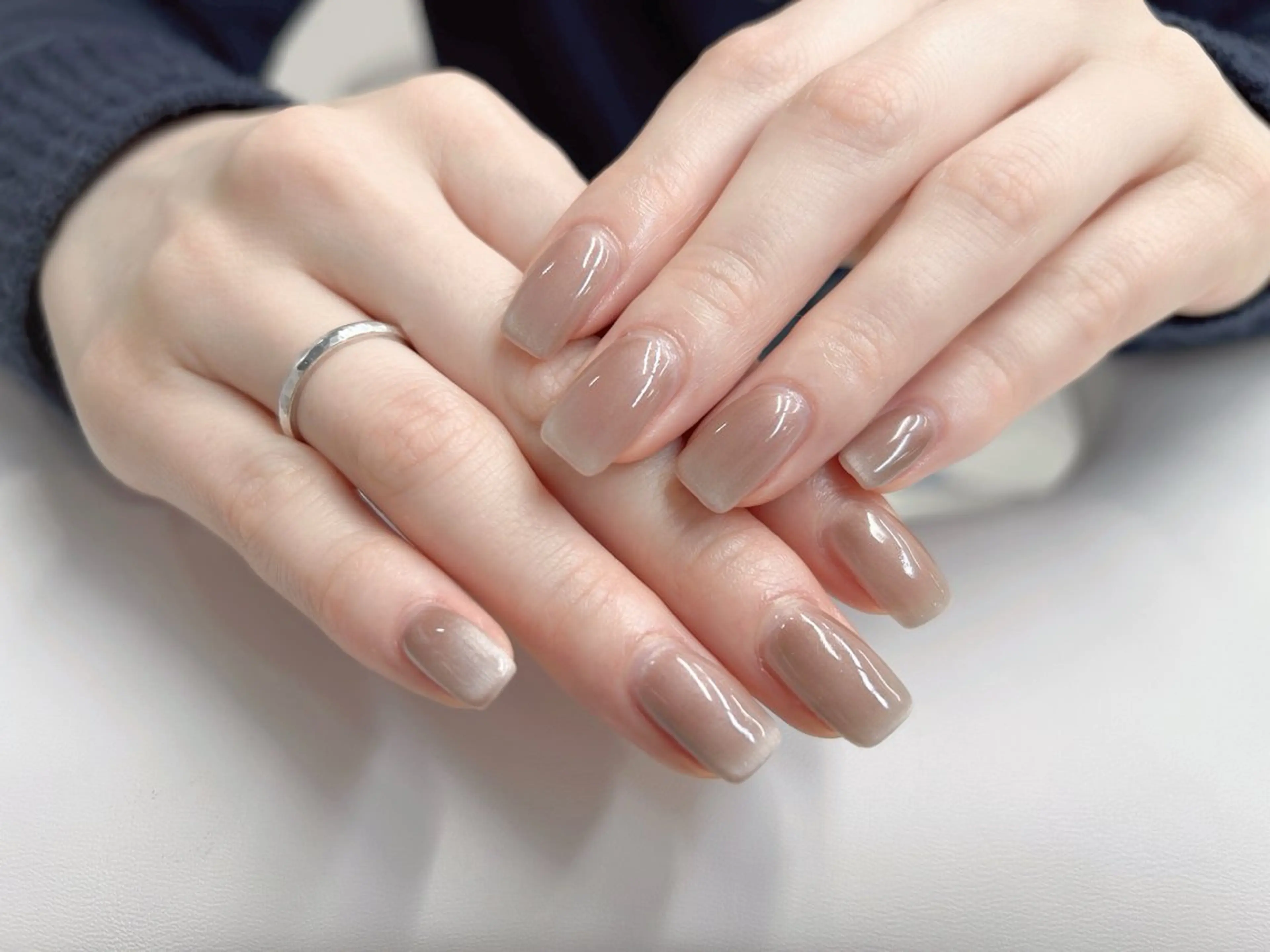 ネイル 桜ネイル キラキラネイル マグネットネイル オフィスネイル ワンカラーネイル ハンドネイル Forca total studio所属・Forca Airaのネイルデザイン