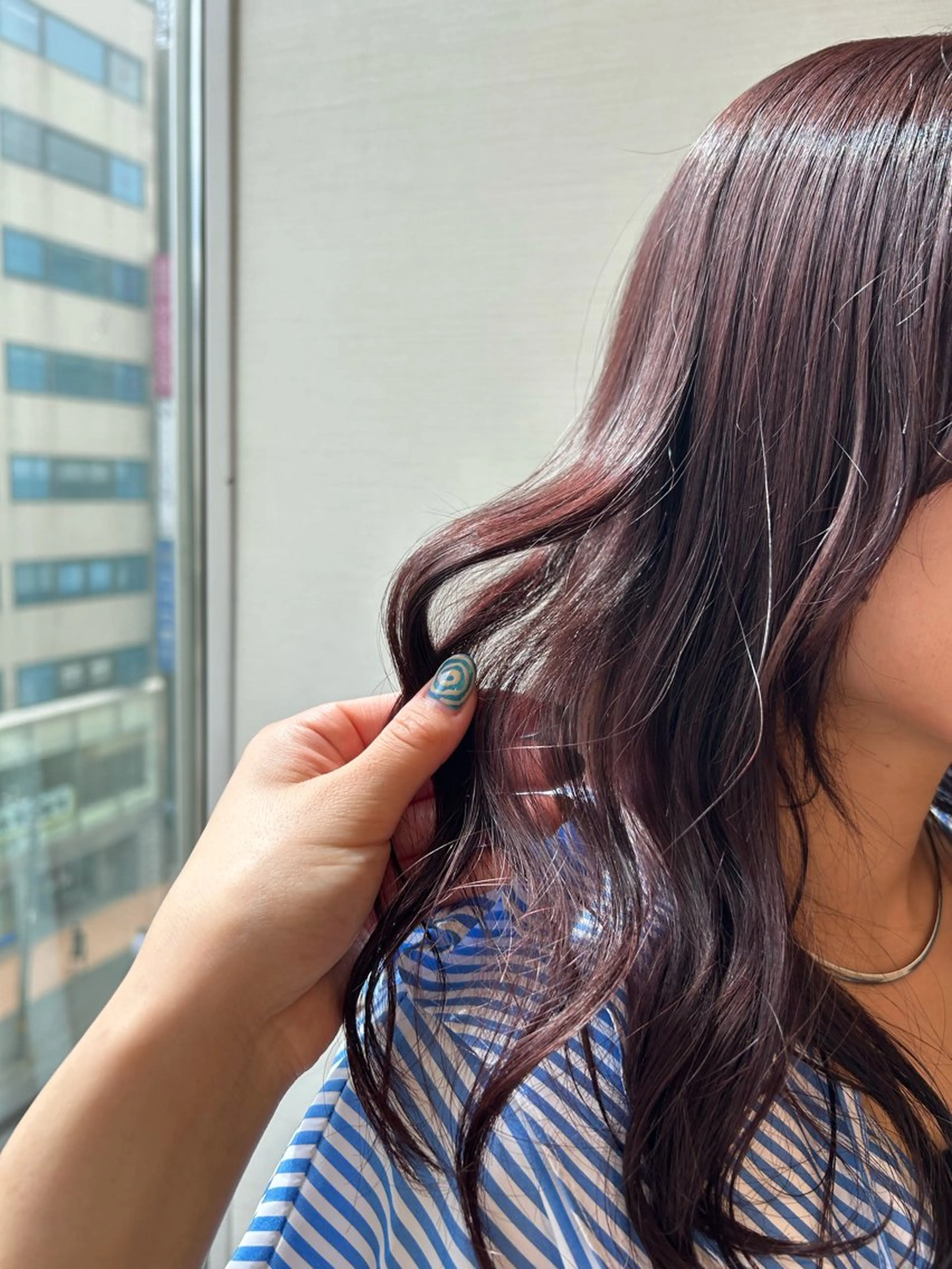 セミロング ミ ユのヘアスタイル