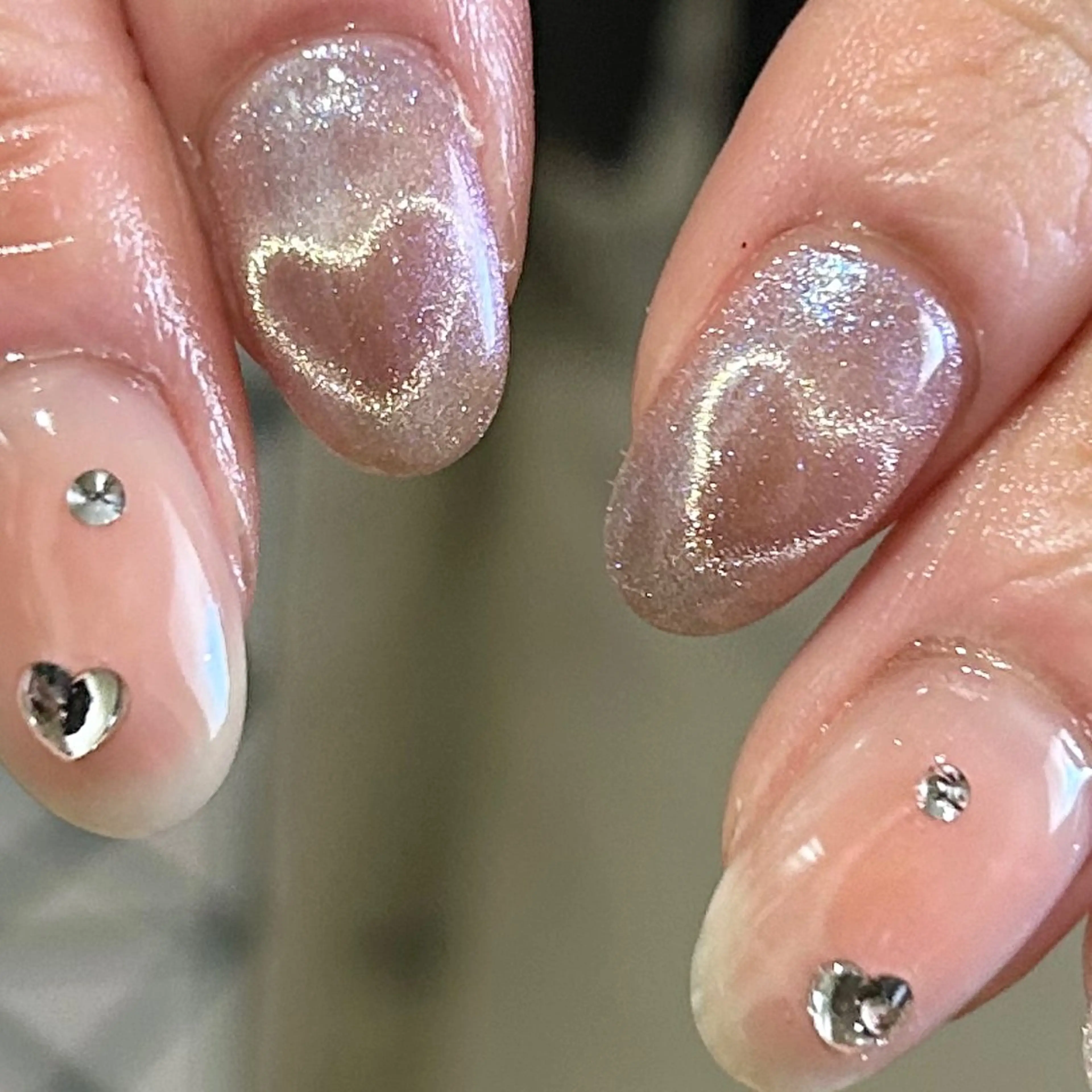 ネイル ハート マグネットネイル パラあり！フィルイン 推しネイル大歓迎！のネイルデザイン