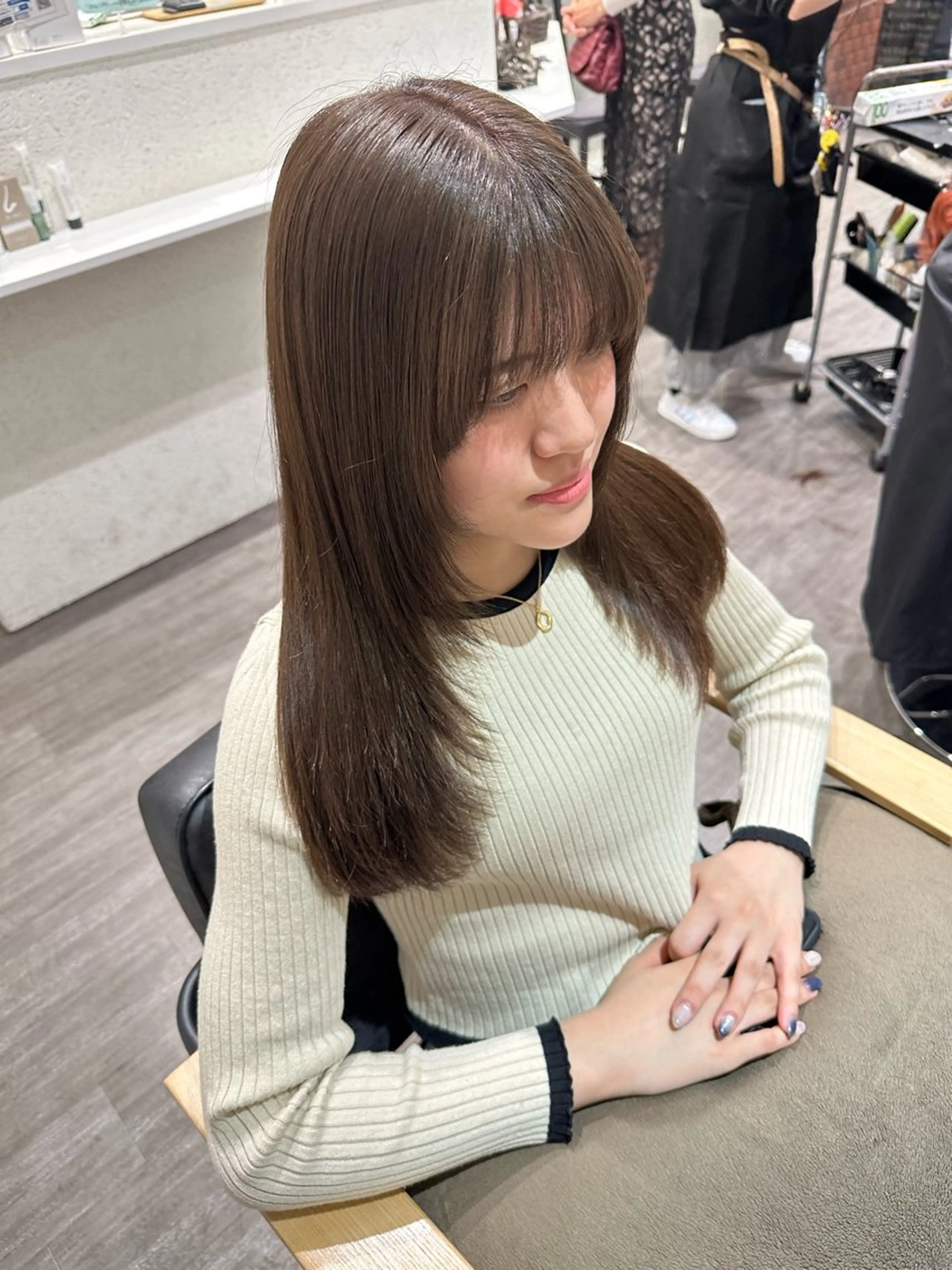 セミロング カラー ベージュカラー ブリーチ カット ヘアカラー トリートメント 艶髪レイヤー上田 紗也🇰🇷💗のヘアスタイル