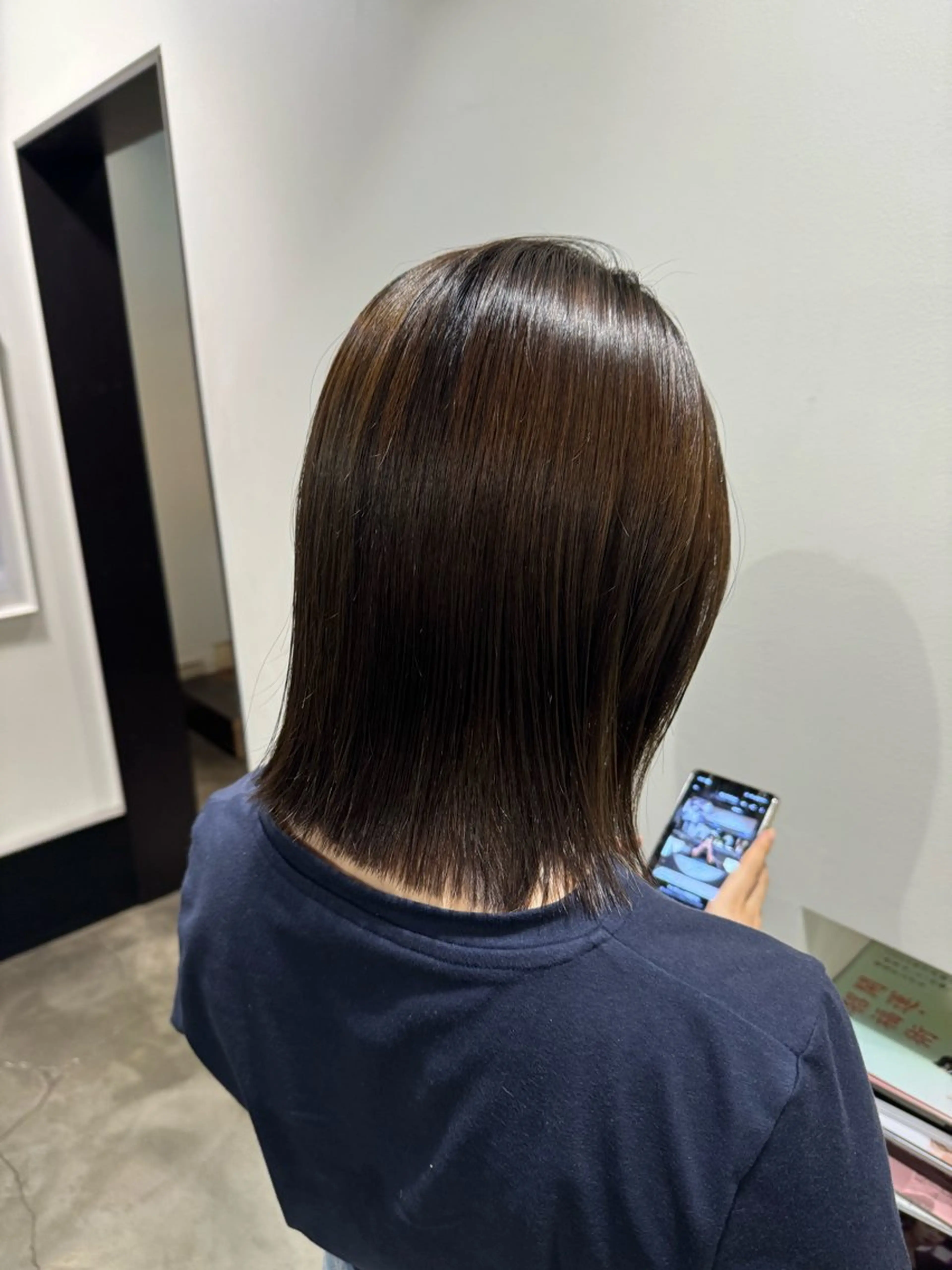 ミディアム タツキ／レイヤー／ パーマ／艶カラーのヘアスタイル