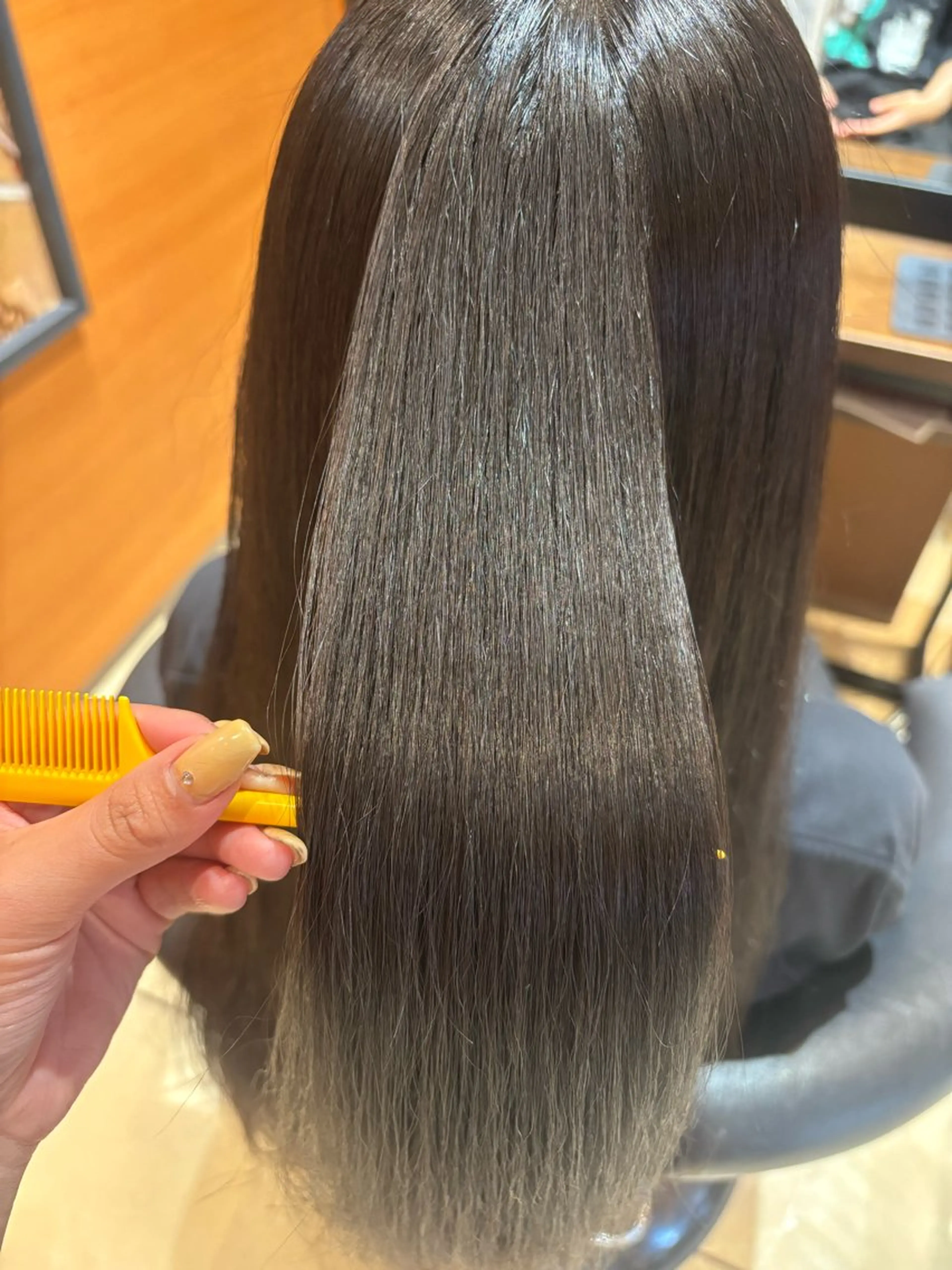 ロング カット 縮毛矯正 いお/暖色カラー /髪質改善のヘアスタイル