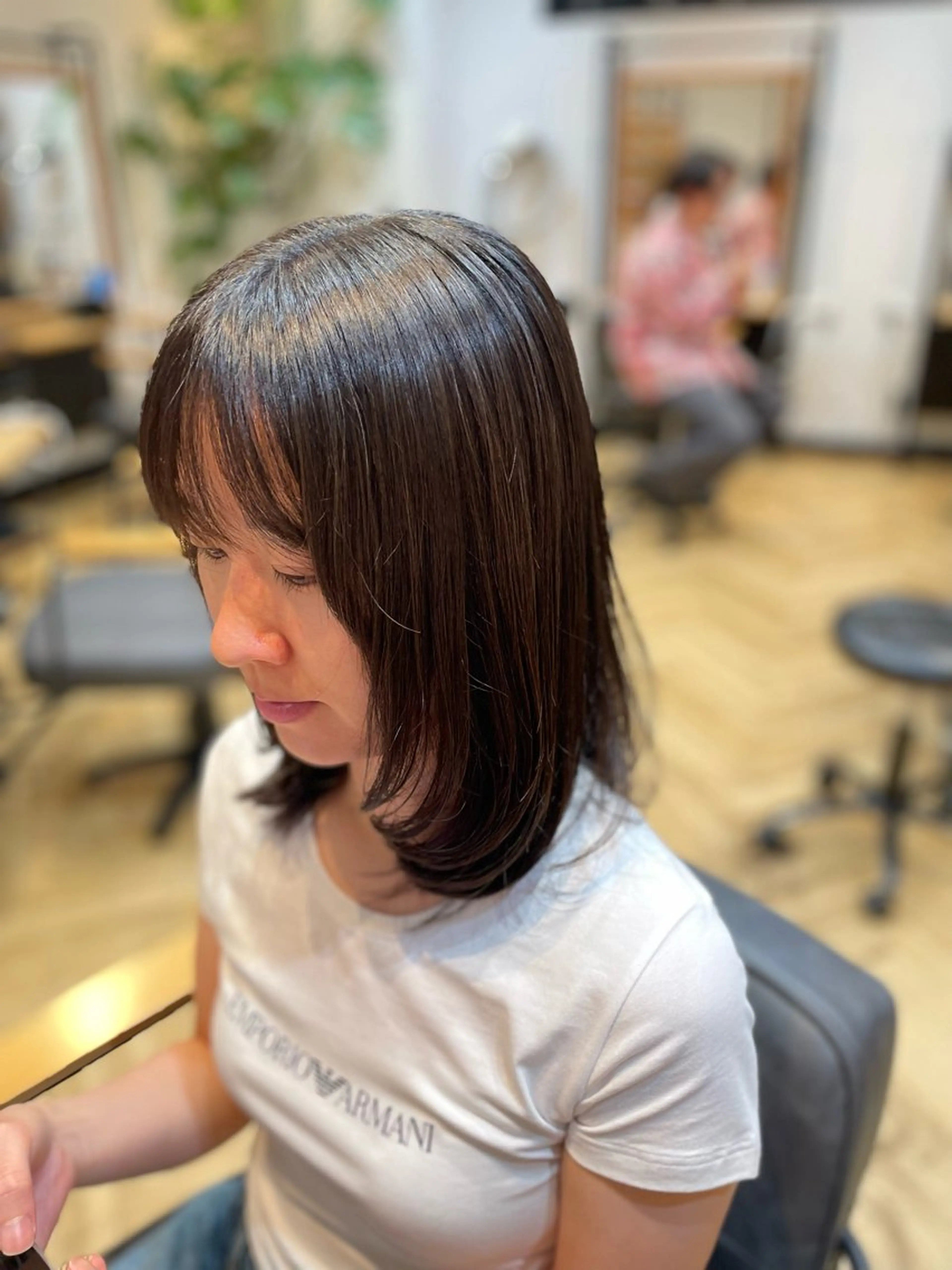 【ミディアムスタイル限定】カット（肩下​〜​鎖骨まで）+ケアカラー（ブリーチなし）+マルチケアトリートメントの写真