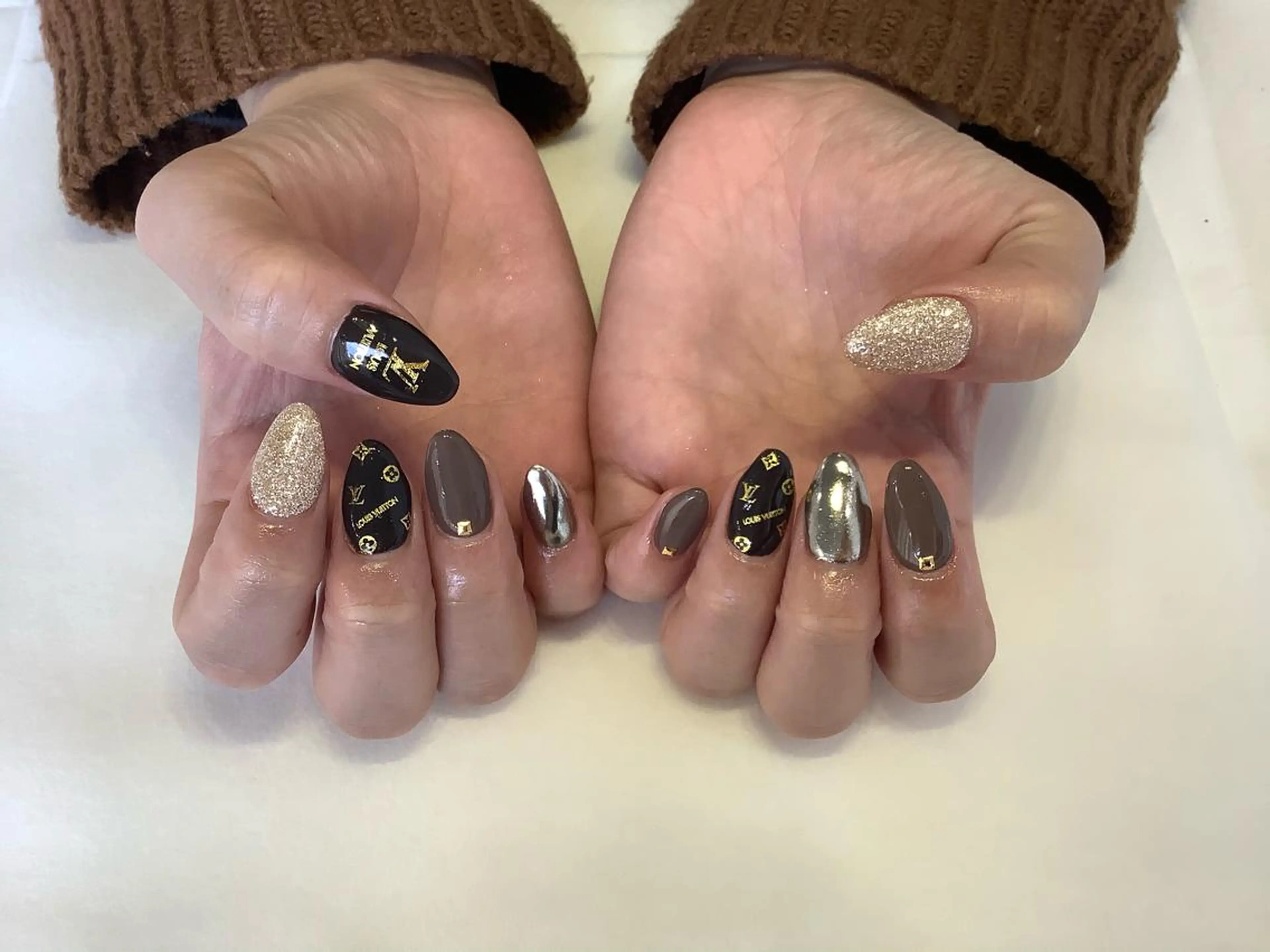 ネイル ハンドネイル 💎🐰 saki. m 🐰💎のネイルデザイン