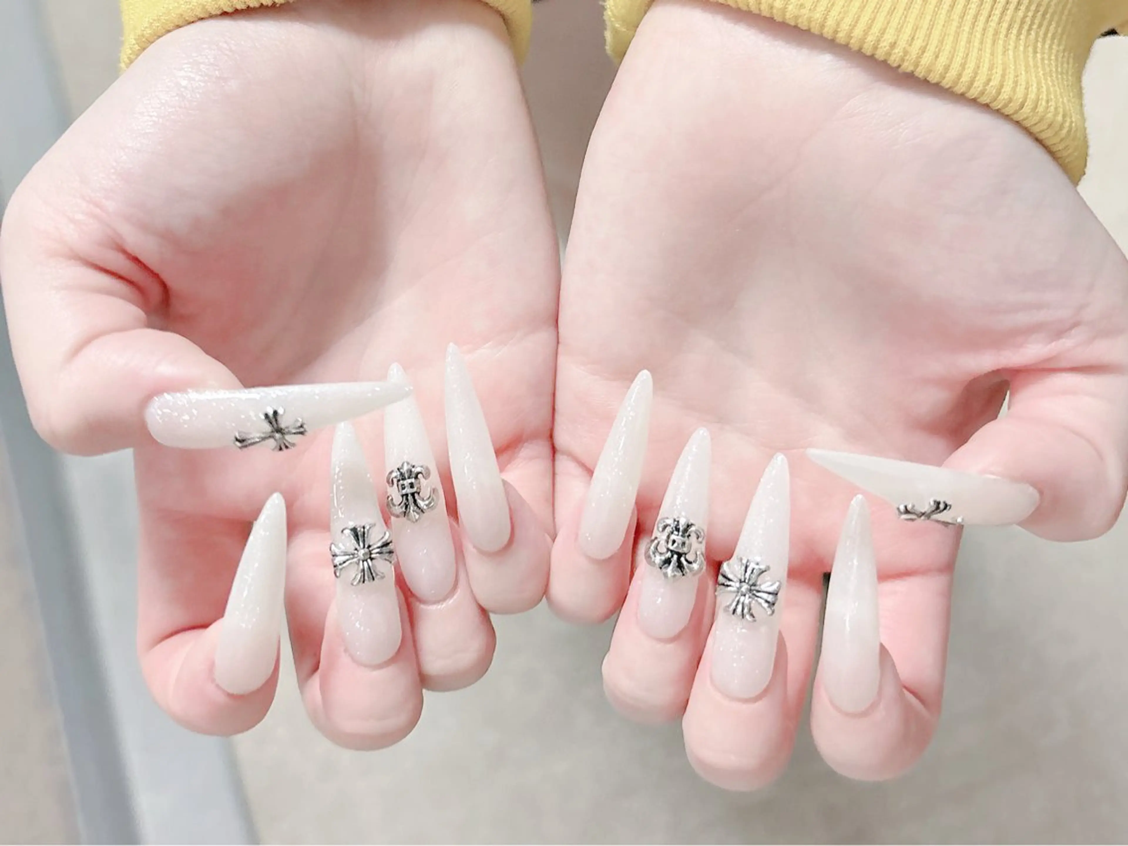 ネイル キラキラネイル スカルプネイル ハンドネイル MoMoA Nail ネイル長さ出し専門店のネイルデザイン