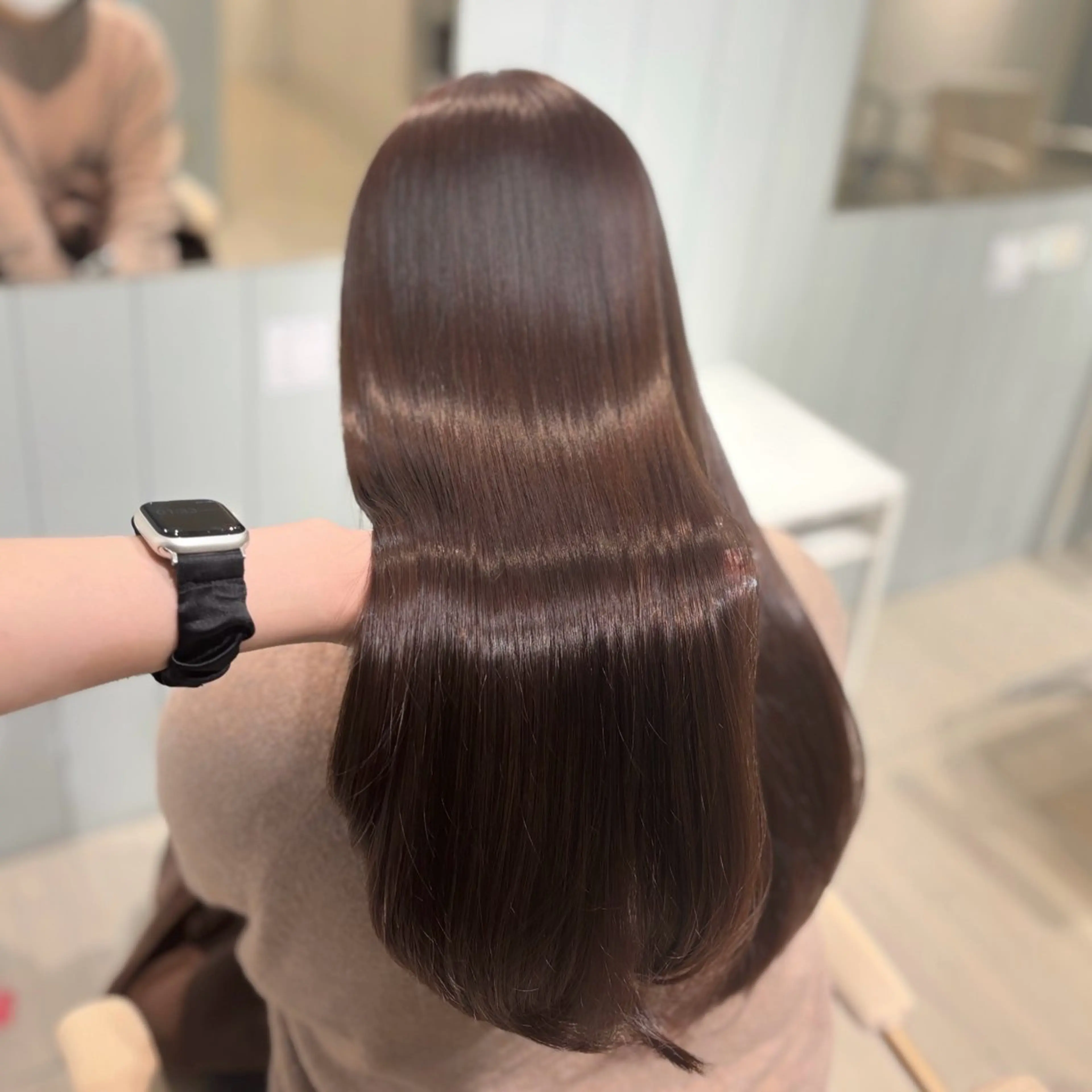 カラー 縮毛矯正 カット ヘアカラー 縮毛矯正 トリートメント 縮毛矯正／レイヤー／ 髪質改善／海月のヘアスタイル