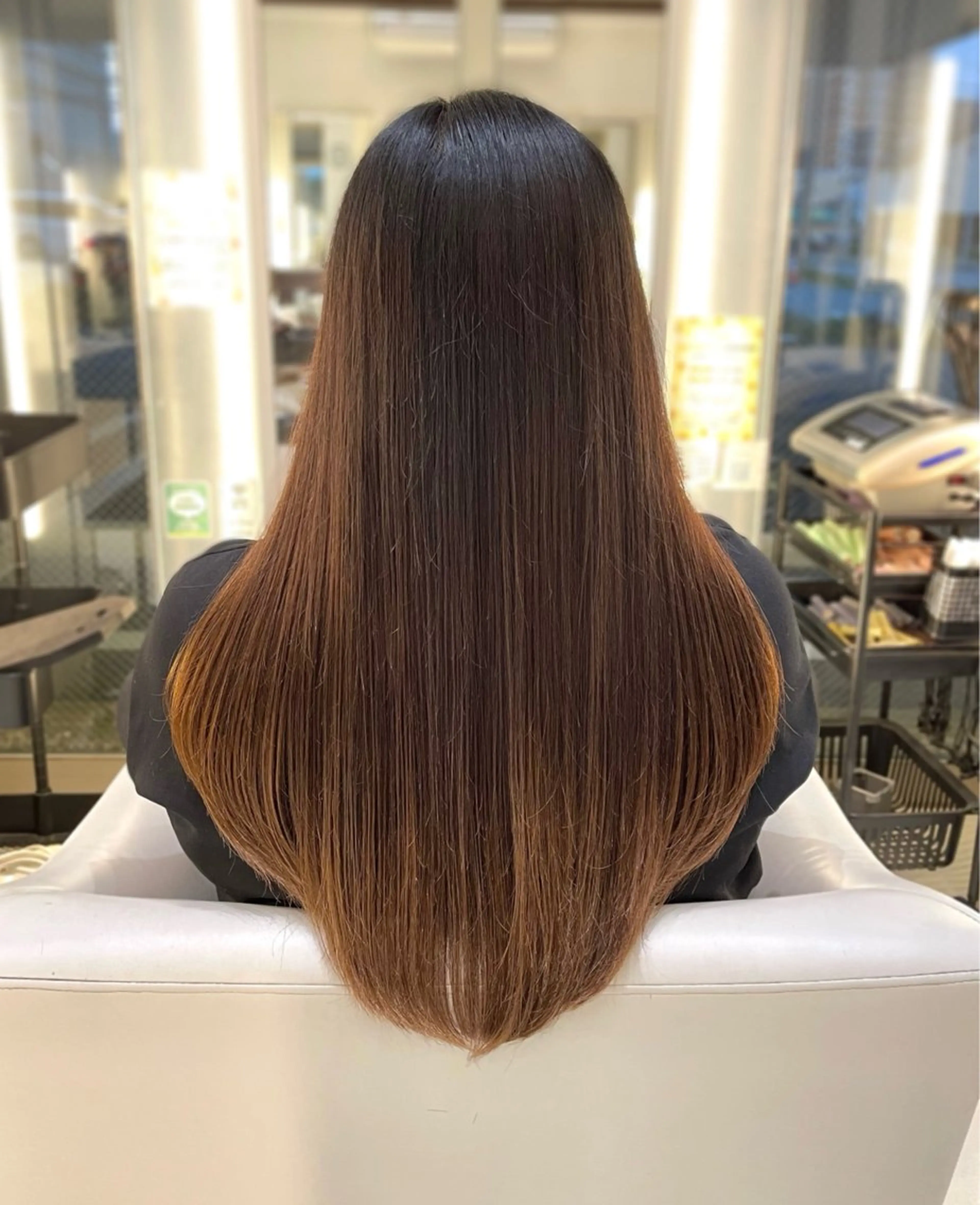 ロング レイヤーカット Bleu Terre所属・ブルーテーフ 大泉 遥愛のヘアスタイル