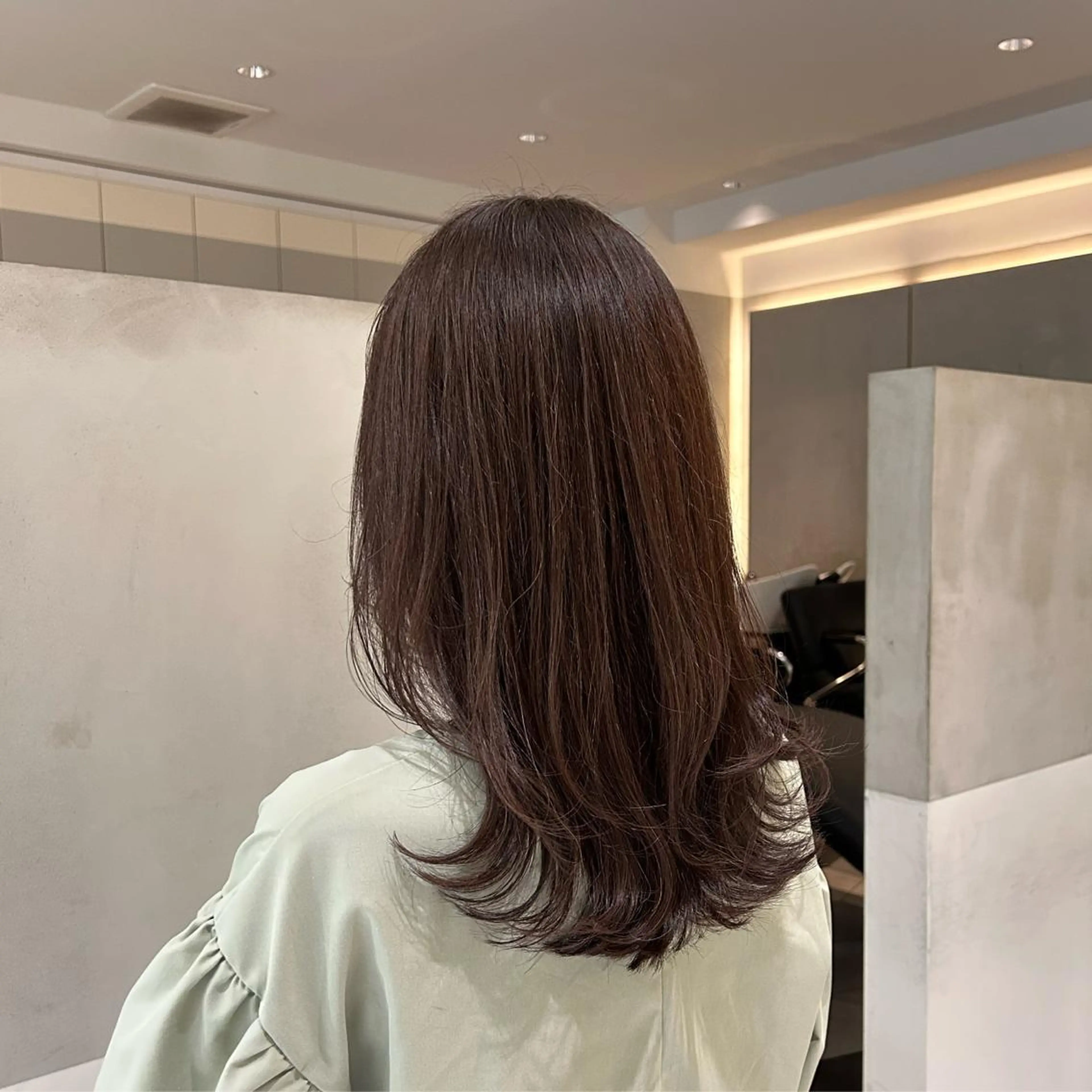 ミディアム ラベンダーブラウン レイヤーカット カット ヘアカラー トリートメント ヘアセット ナチュラル/韓国💎 haruka 💎のヘアスタイル