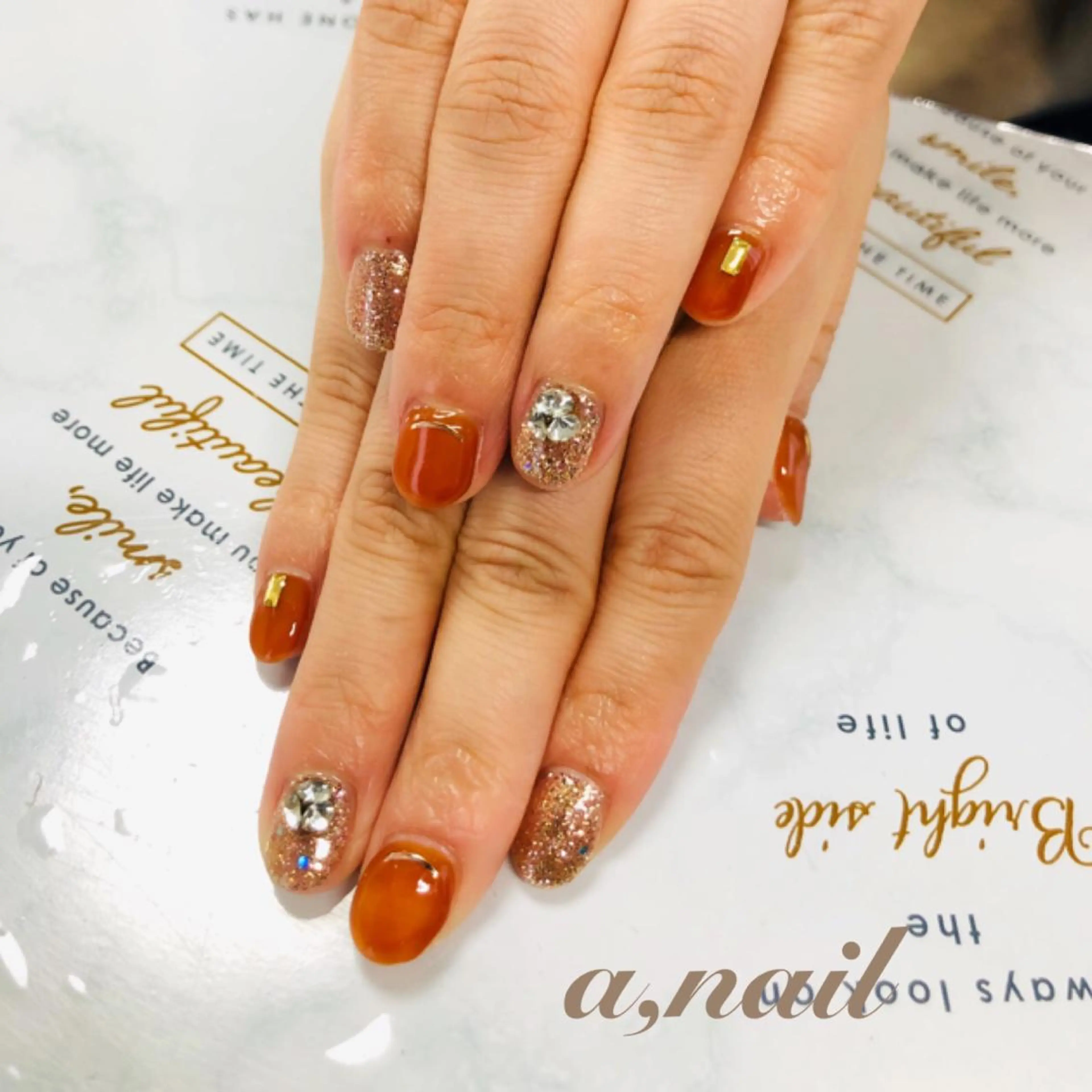 ネイル フットネイル ジェルネイル グラデーション ワンカラーネイル シンプルネイル ハンドネイル ネイルサロン エーネイルのネイルデザイン