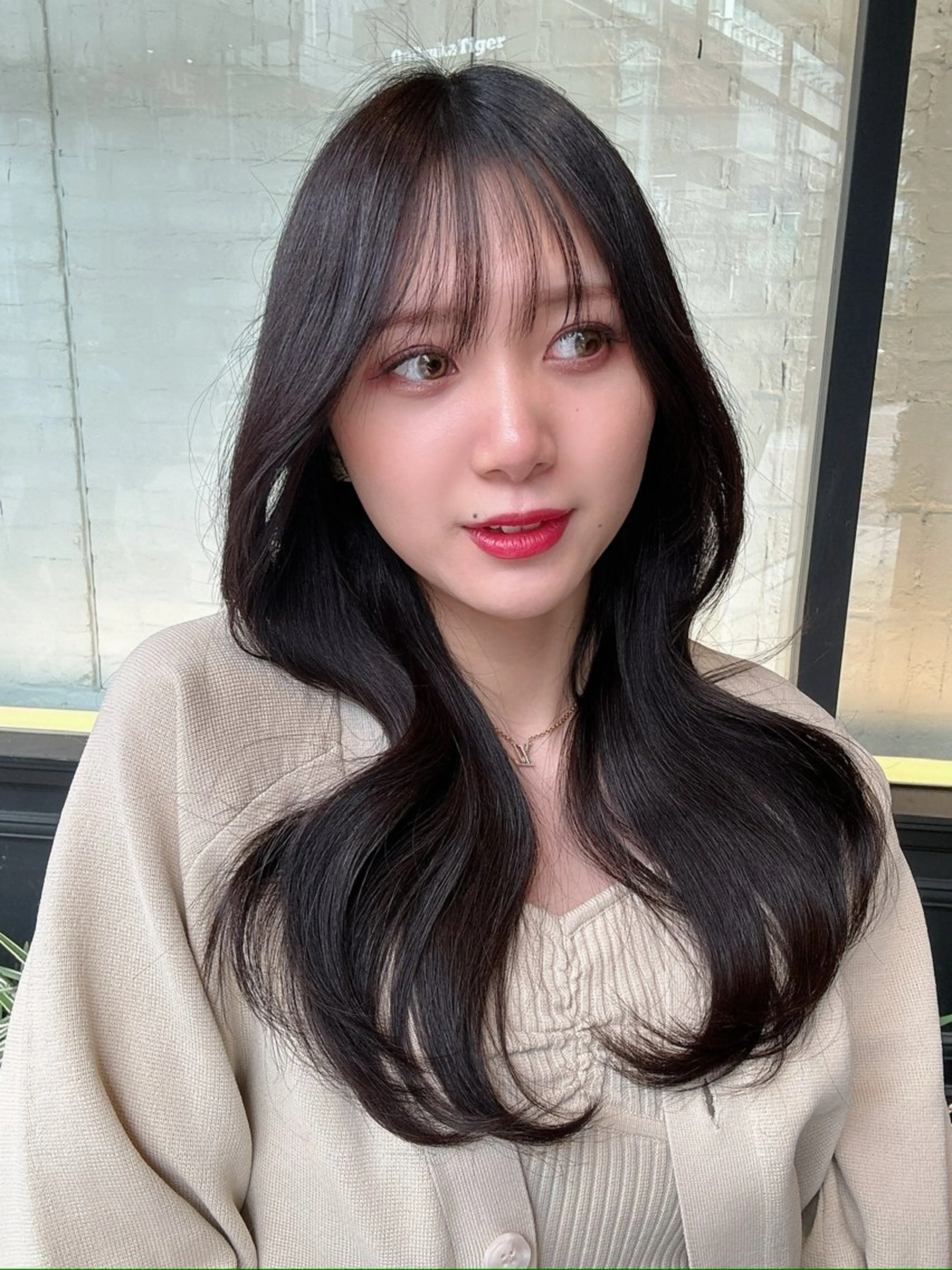 ロング カット ヘアカラー トリートメント 新宿✨顔周りカット 韓国ヘア/坂本亜裟海のヘアスタイル