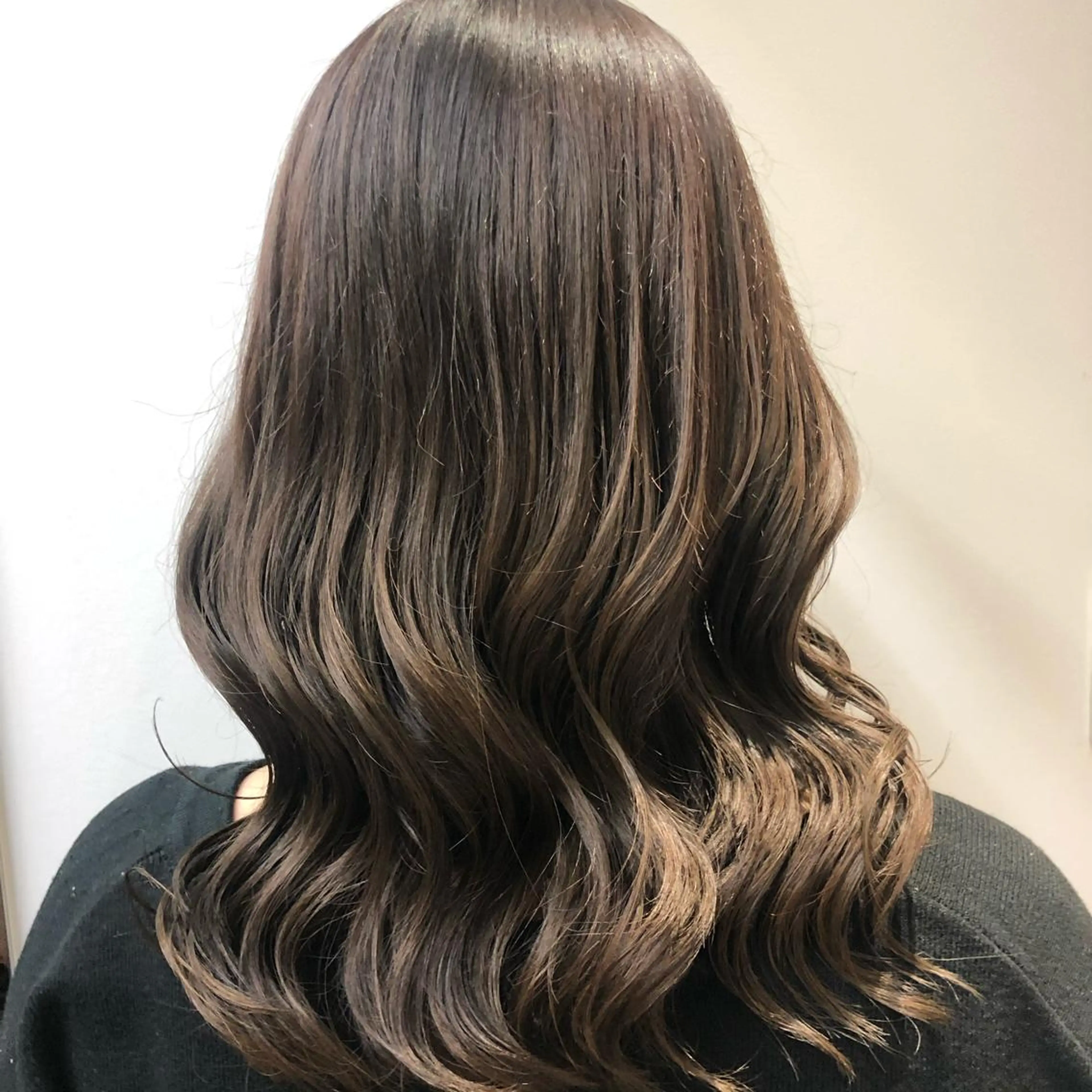 セミロング カラー Blanche by artina川崎店所属・ゆう🫧 透明感/ハイトーンのヘアスタイル