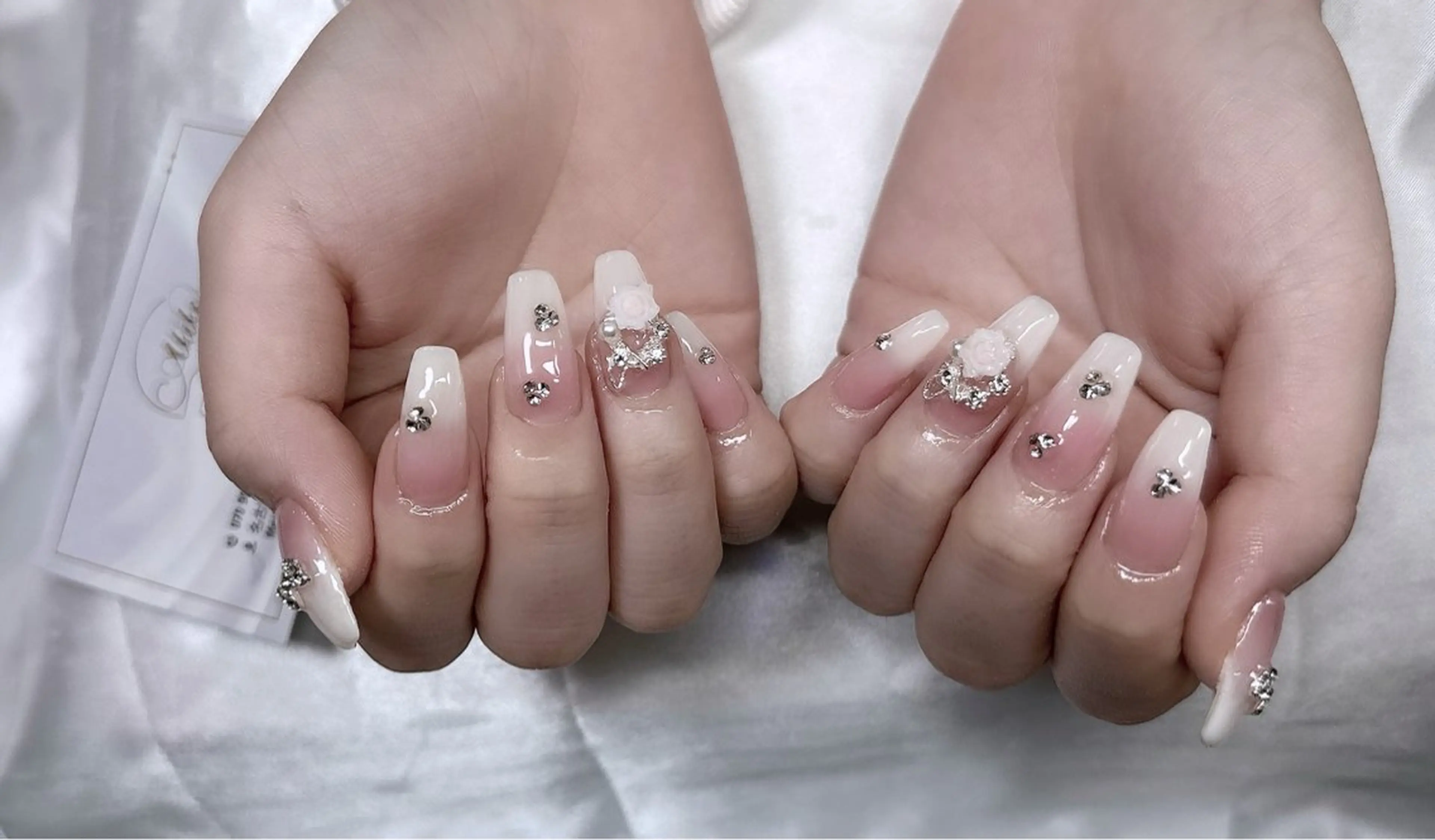 ネイル フットネイル ジェルネイル 韓国ネイル マグネットネイル 持ち込み ハンドネイル Akiko ネイルサロン所属・AKIKO ネイルサロンのネイルデザイン