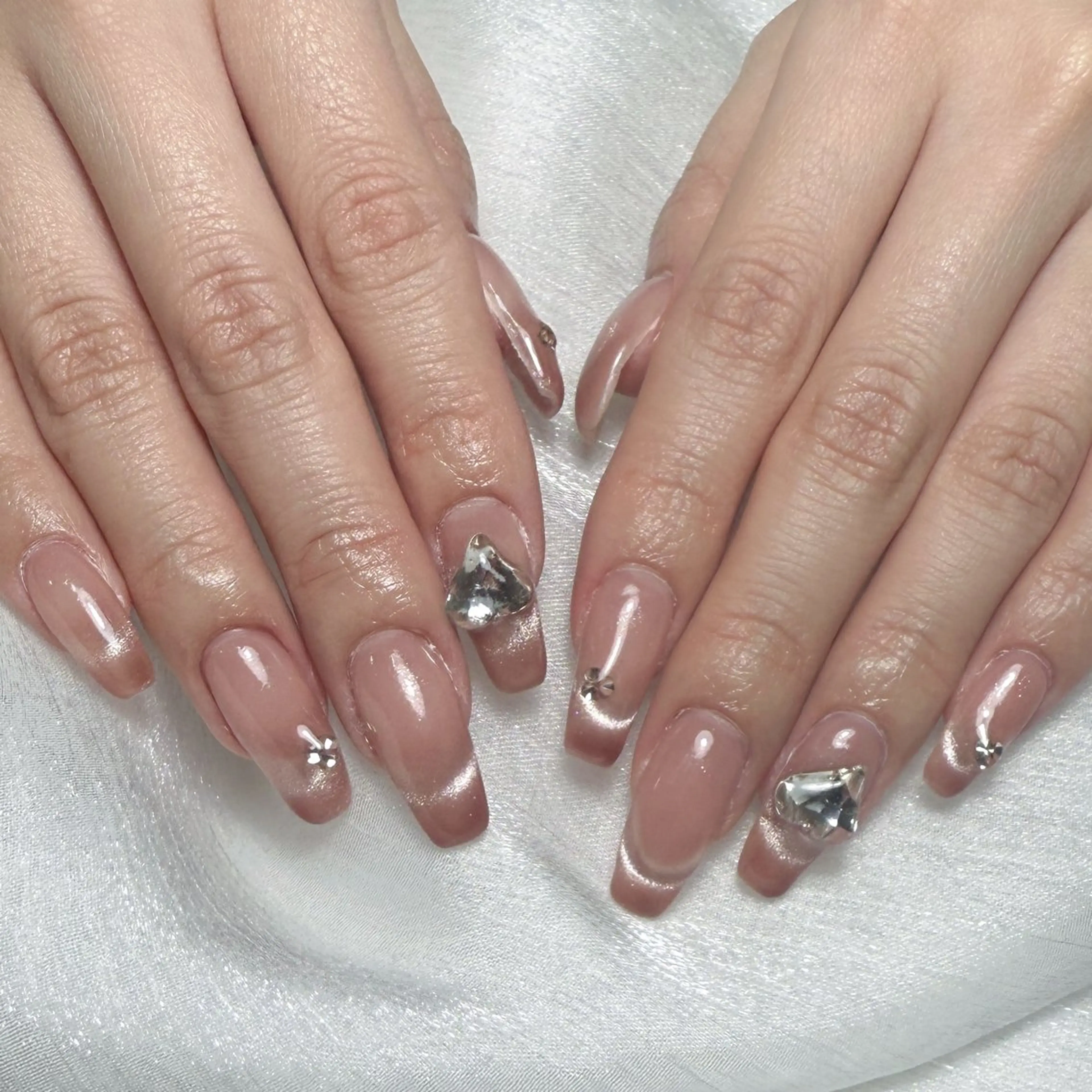 メンズ ネイル メンズ韓国風 アートネイル オーロラネイル ガーリー キラキラネイル ハンドネイル Nail salon 木にいるのネイルデザイン