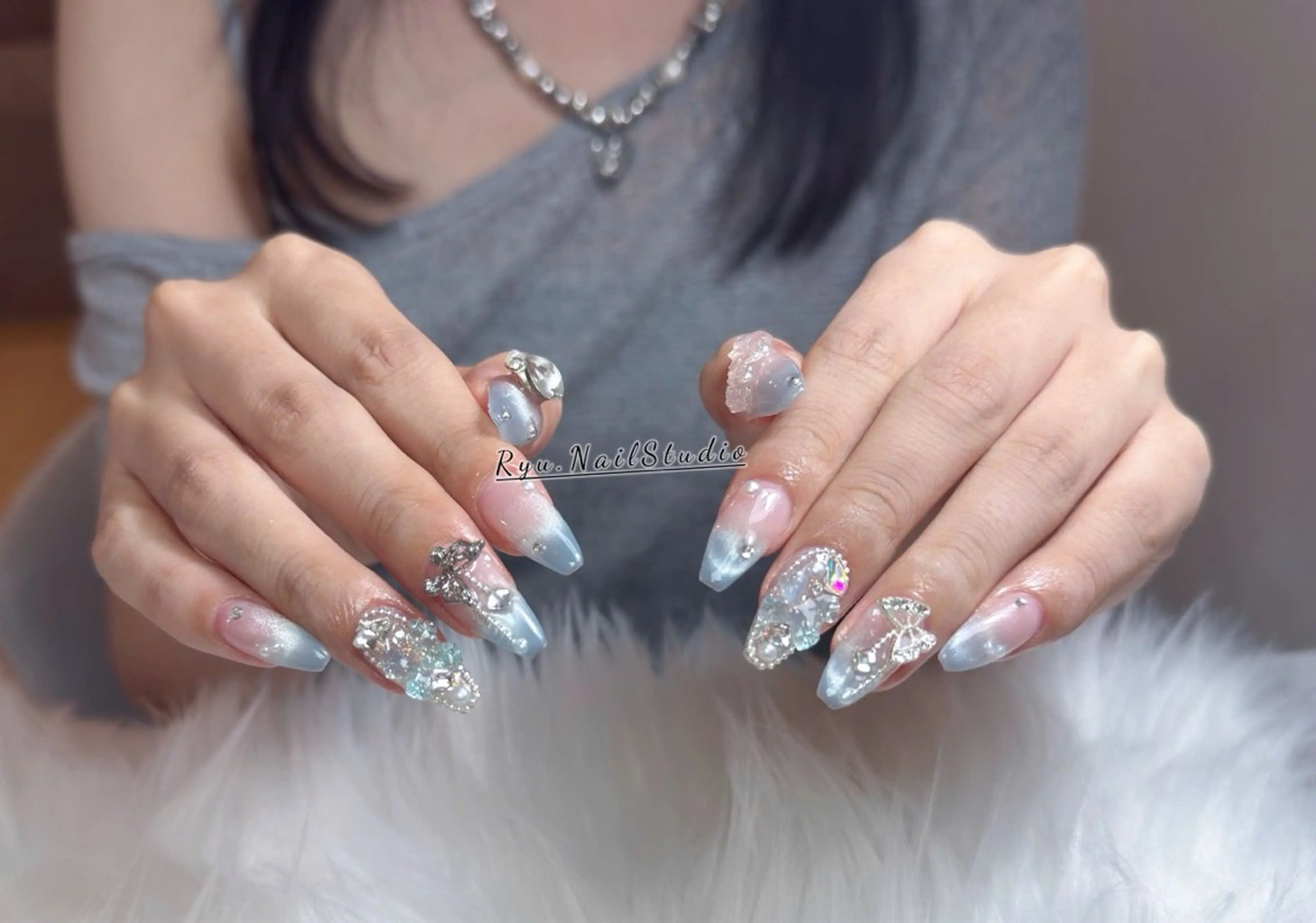 ネイル アートネイル フラワーネイル フレンチネイル ジェルネイル グラデーション ハンドネイル Ryunail所属・Ryu Nail NekoChanのネイルデザイン